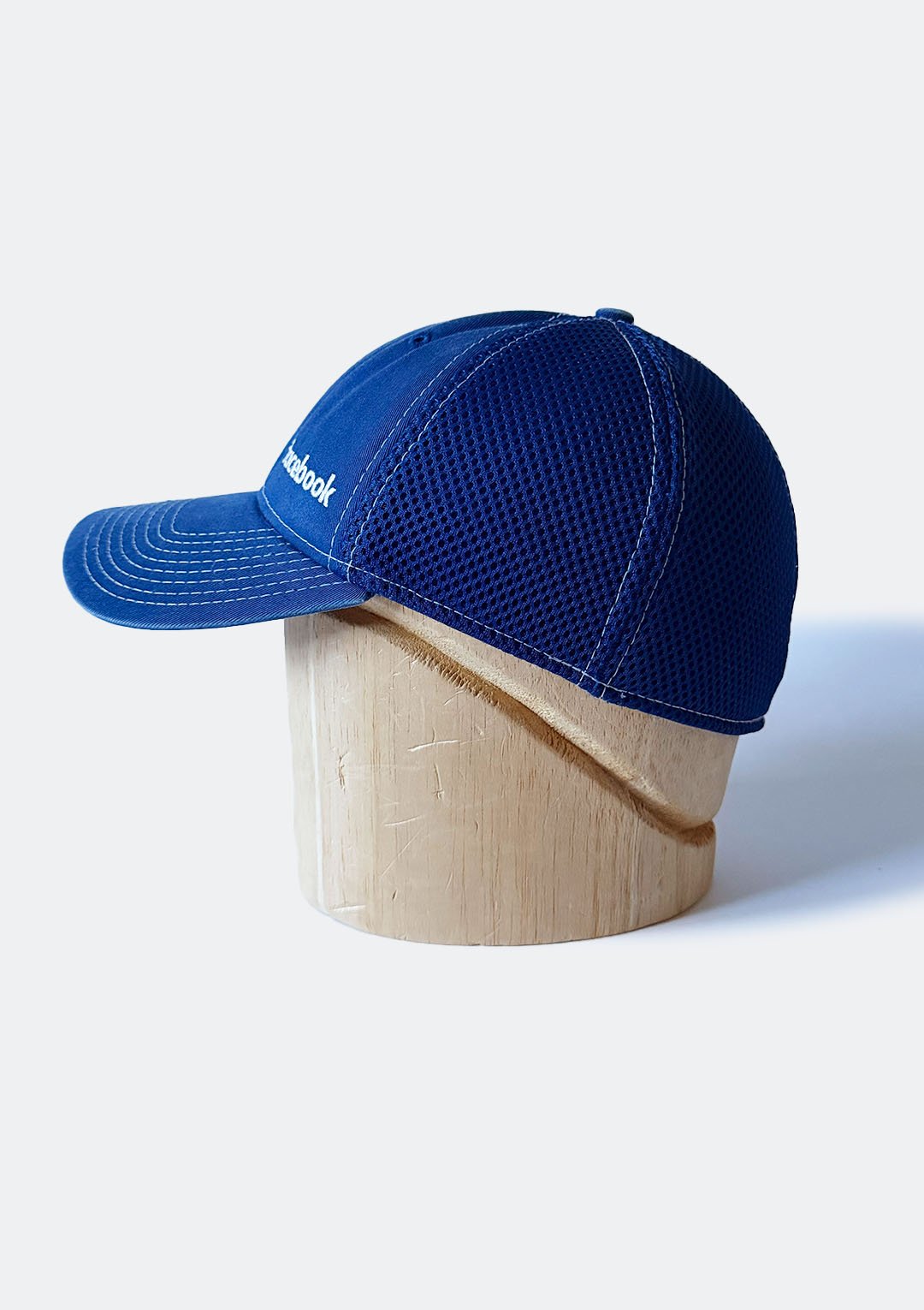facebook_hat_03.jpg