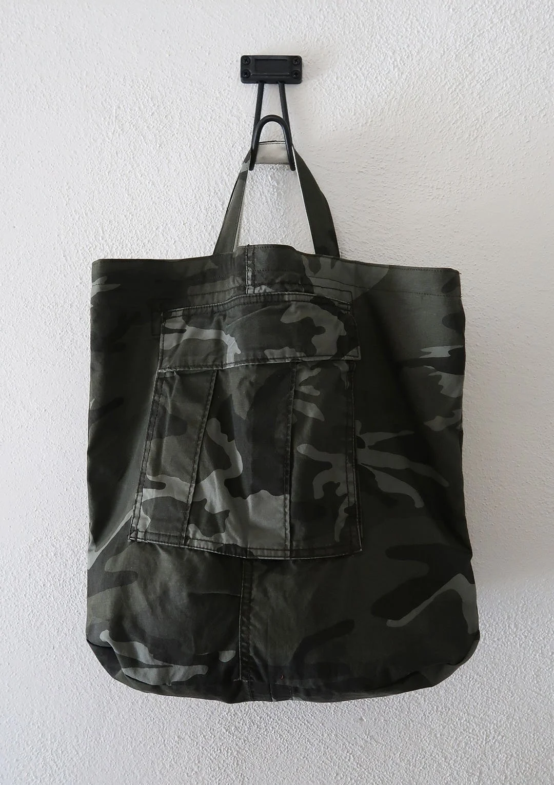tote_009_back.jpg