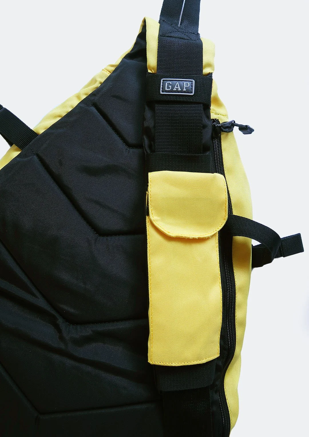 gap_yellow_sling_04.jpg