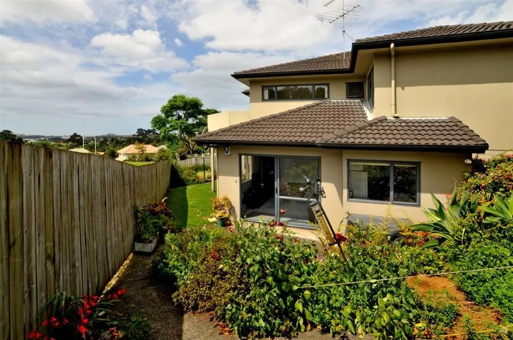 2 bedroom Unit, Unsworth Heights