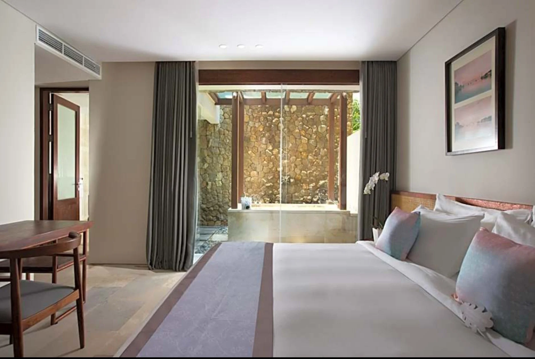 Private Room – in a shared 3 x bedroom Villa, Ultimate Comfort & Privacy 🌿