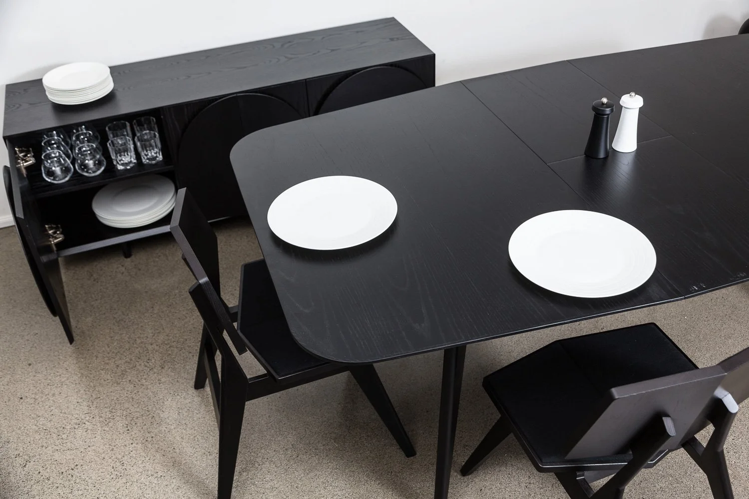 George Extendable Dining Table
