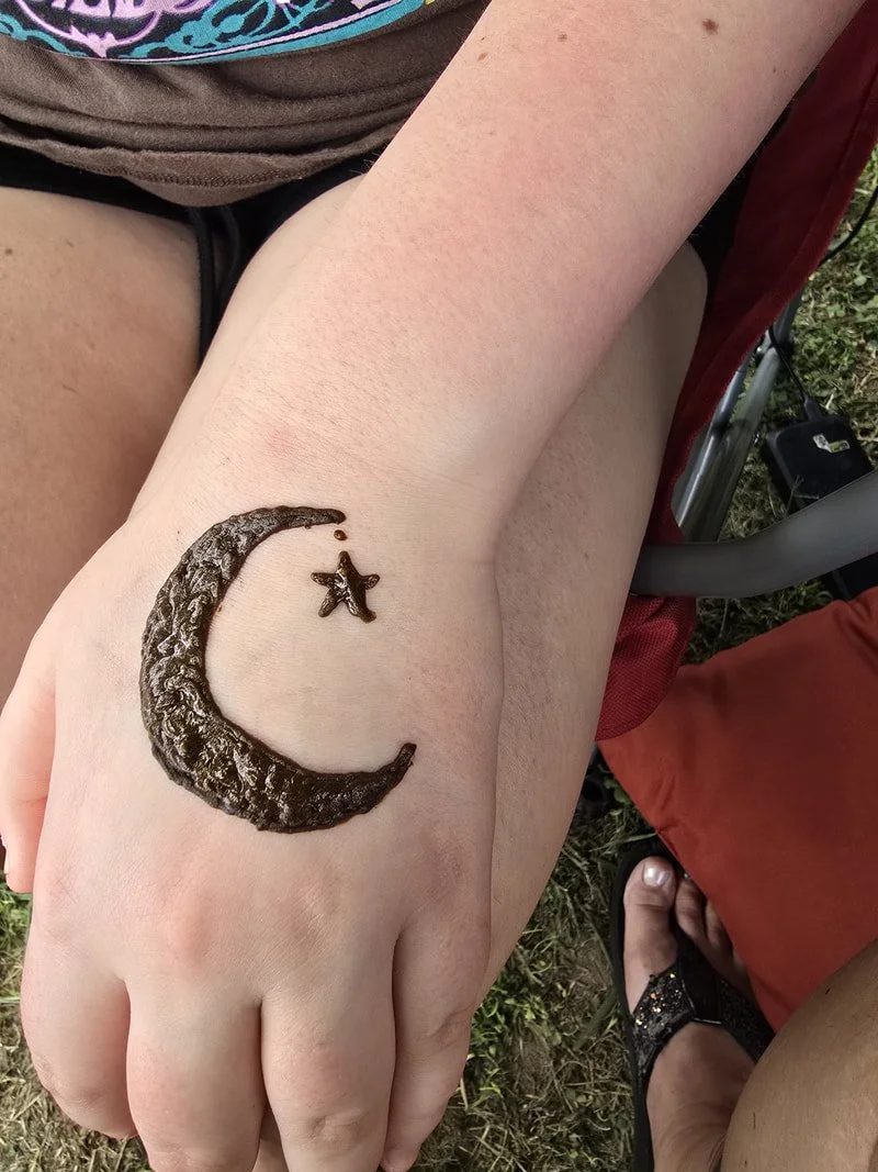 Henna01.jpg