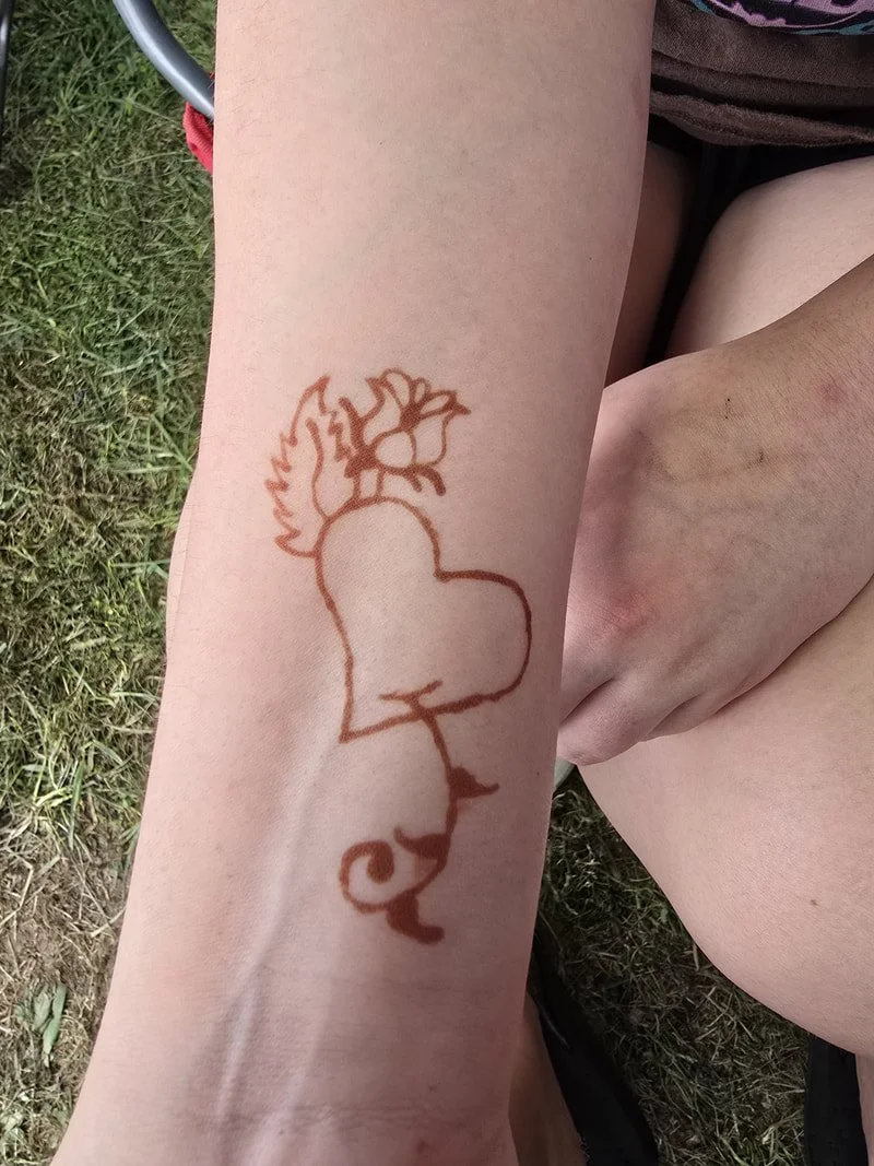 Henna02.jpg