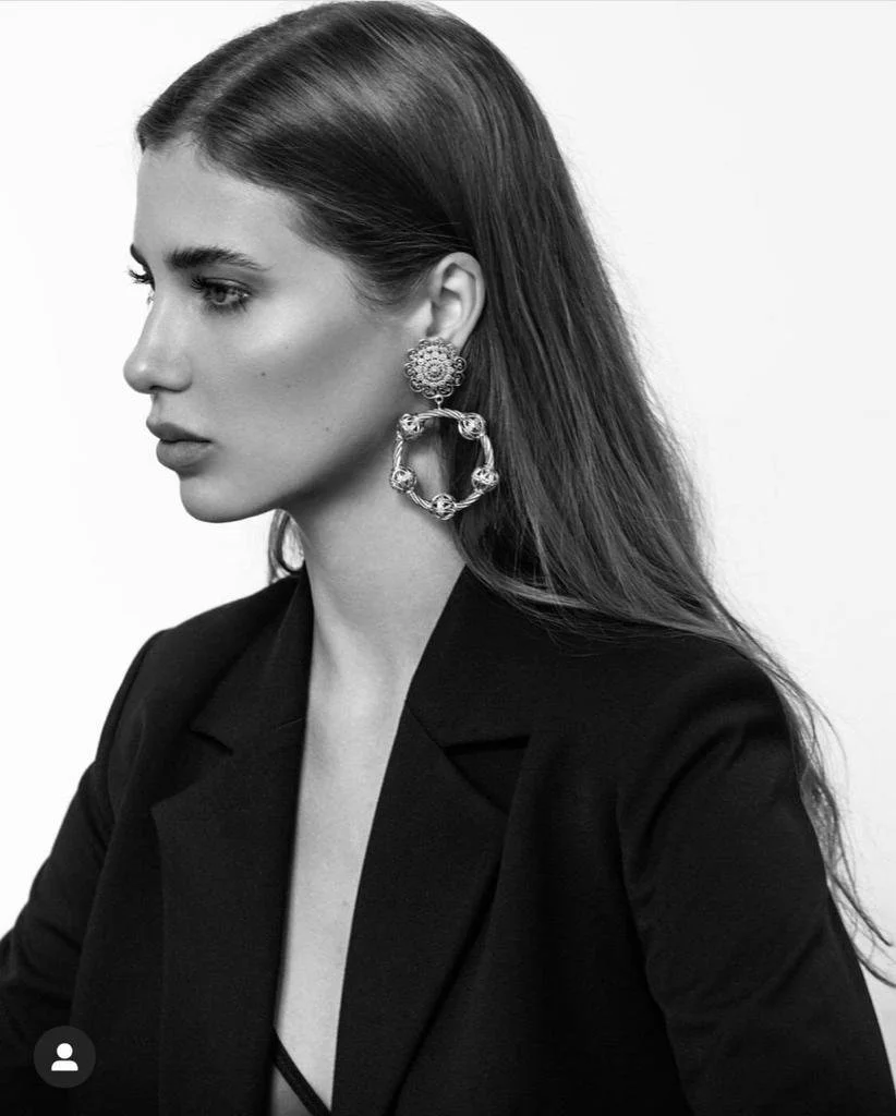 Victoria Elite London Escort 2.jpg