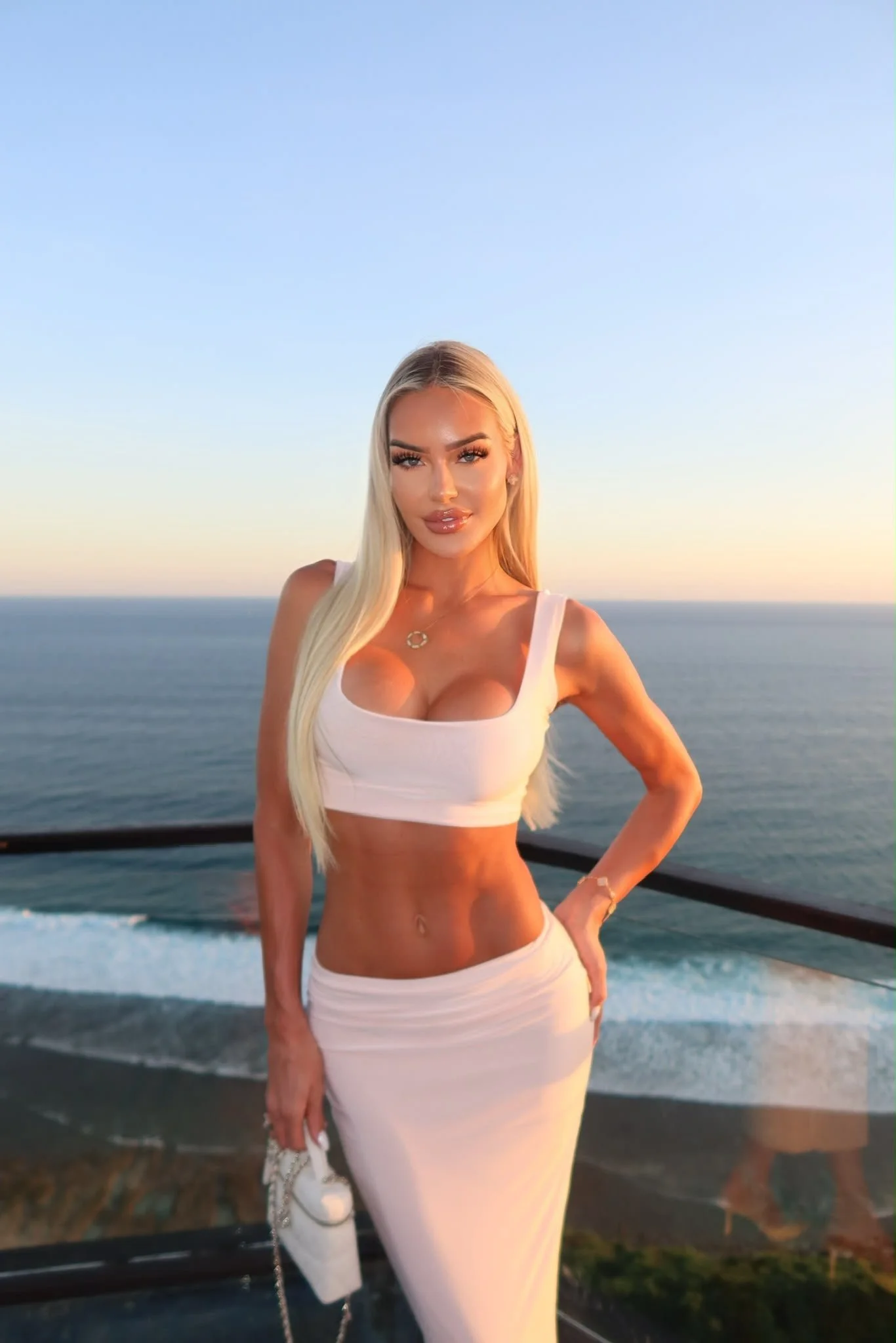 Amelia London Escort Blonde 11.jpeg