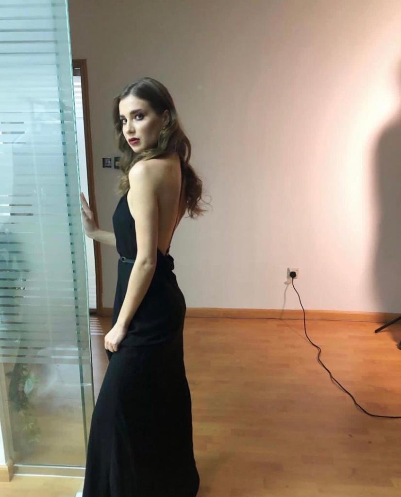 Victoria Elite London Escort 7.jpg