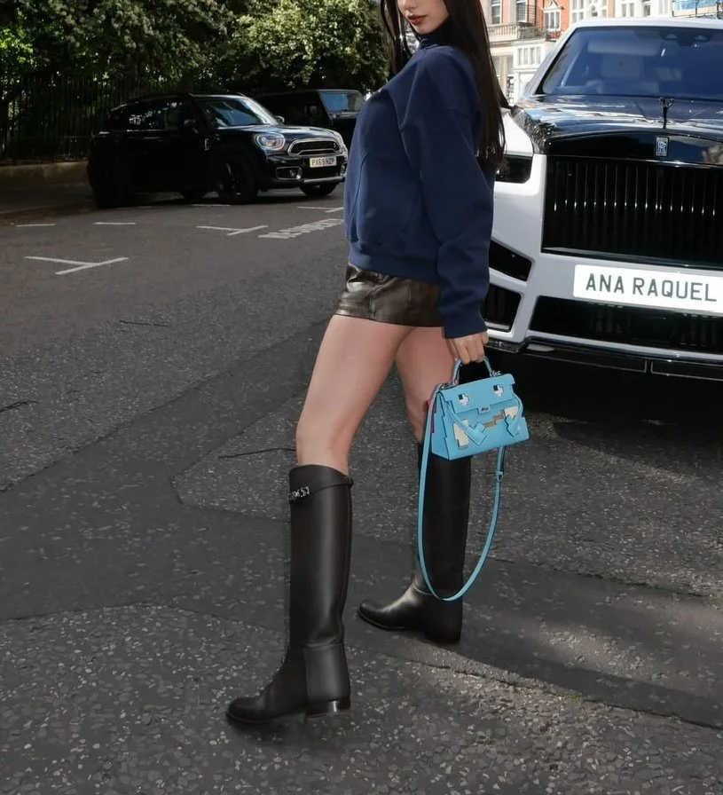 Anne Mayfair Escort  6.jpg