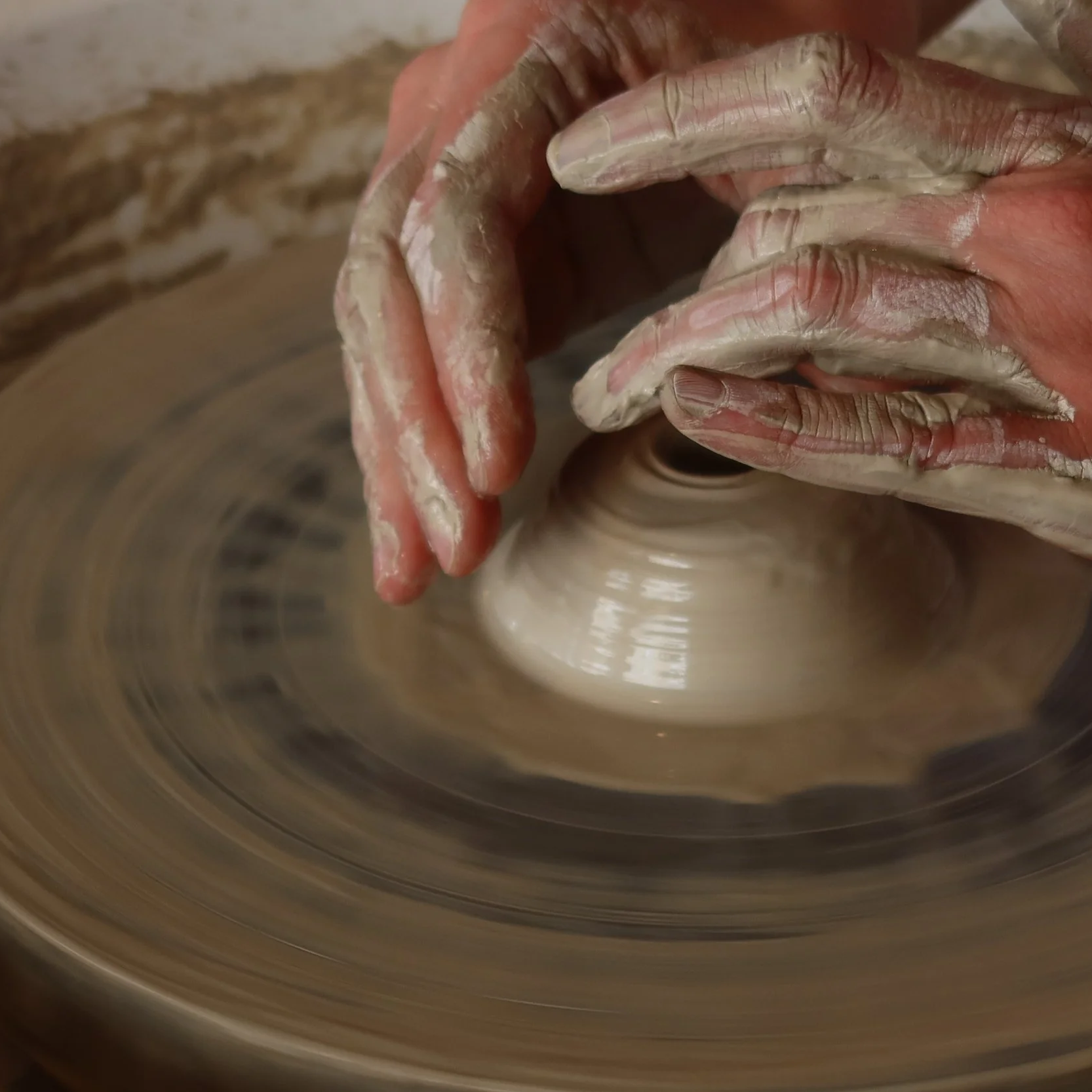 begin with clay | Schnupperkurs an der Drehscheibe