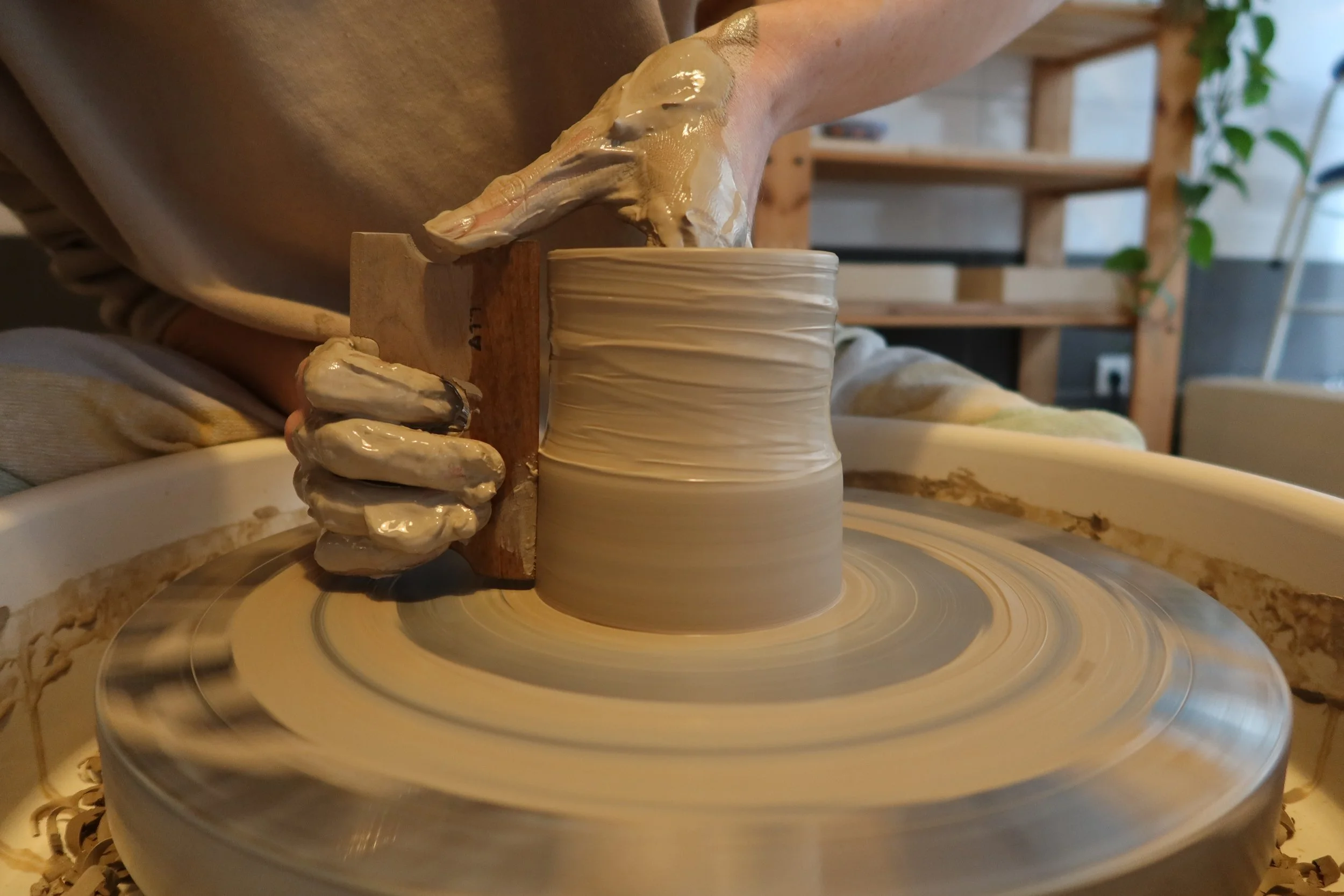 saturclay | Intensivkurs an der Töpferscheibe