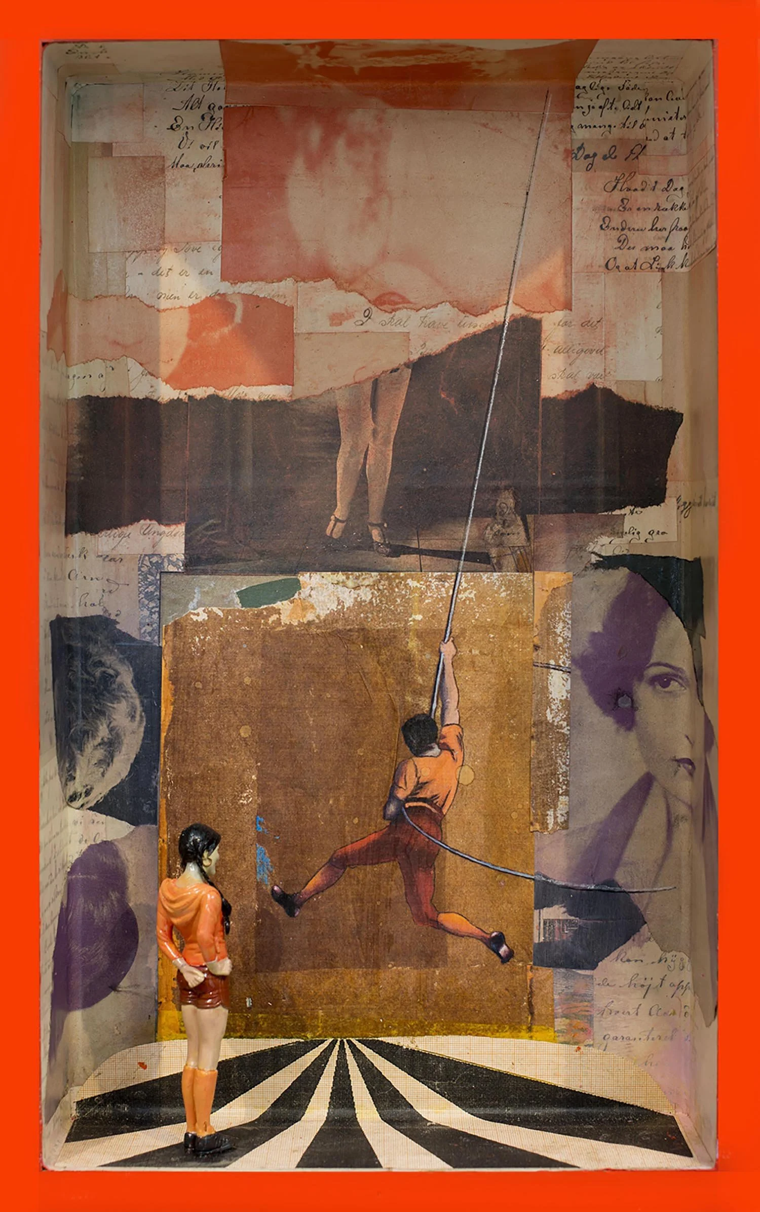 Looking at him
Assemblage, 52 x 32 cm