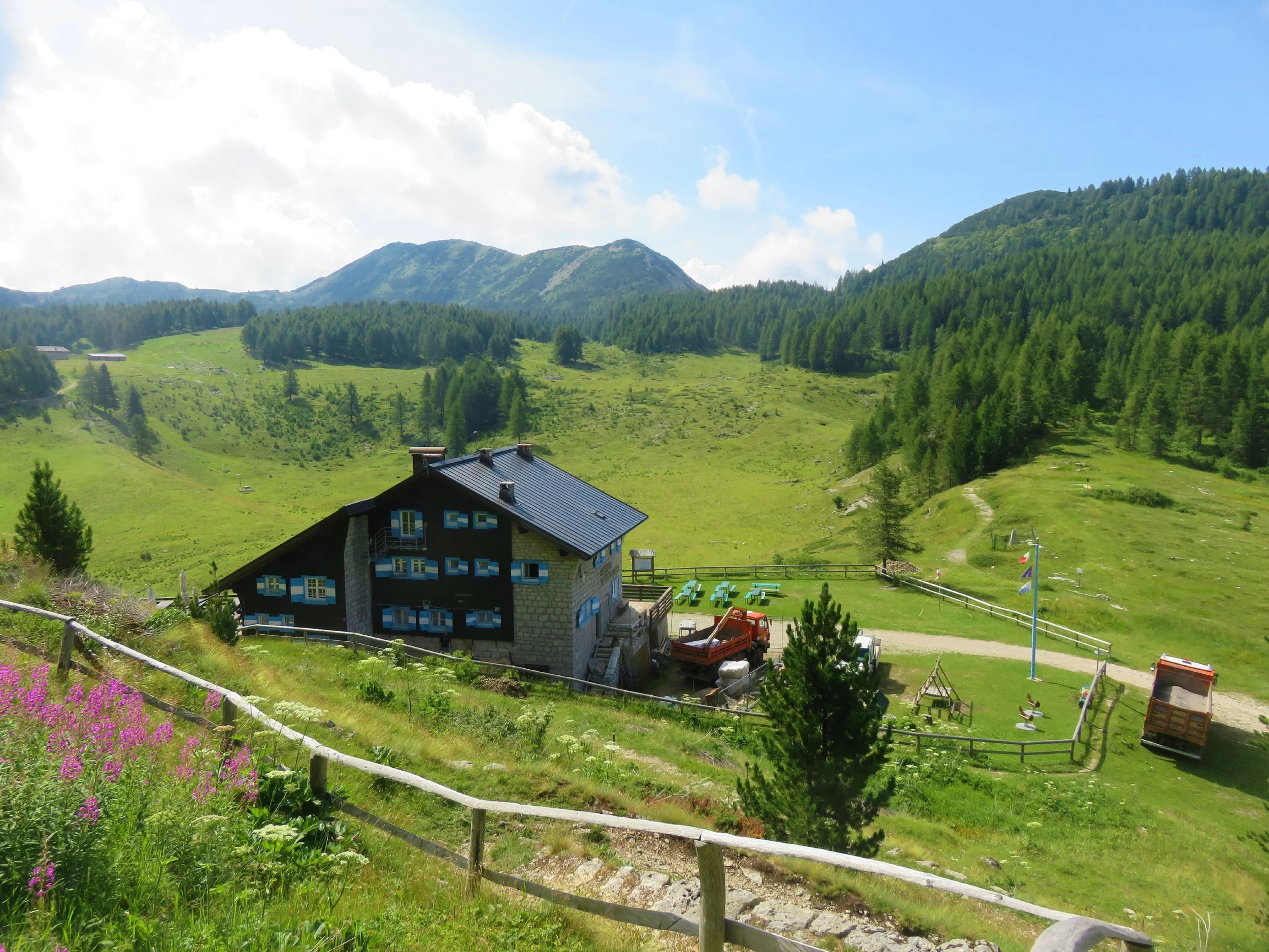 Intermezzo con appuntamento galante al Lancia