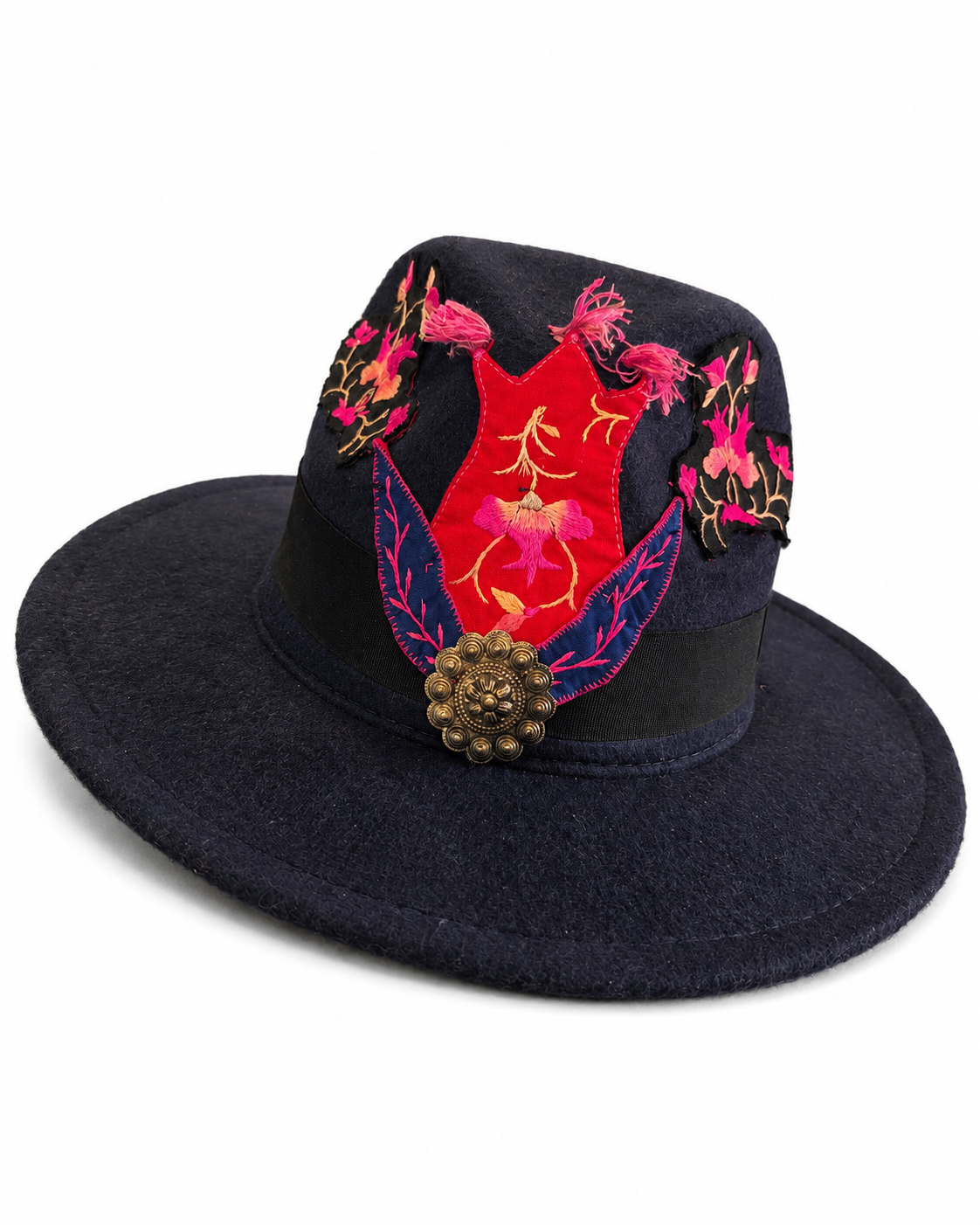 YNX-EMB-027_black-embroidered-phoenix-statement-hat.png