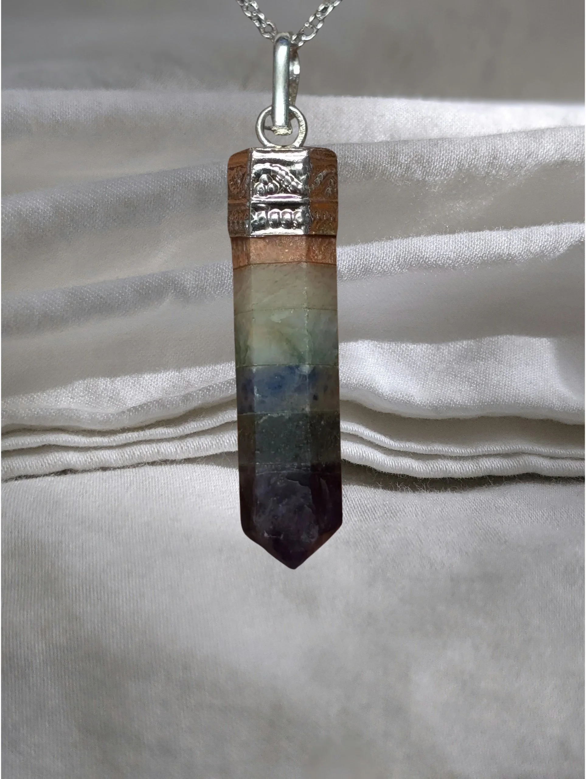 🌈🔮✨ Chakra Gemstone Point Pendant ✨🔮🌈  🌈✨ Balance • Alignment • Energy Flow • Protection • Wearable Intention 🧘‍♀️💫