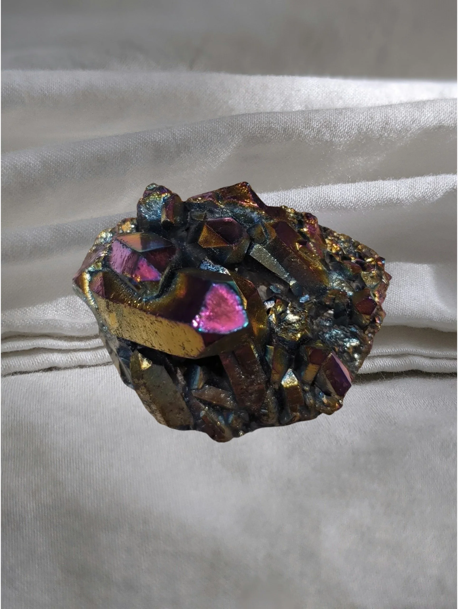 🌈 Titanium Aura Quartz Cluster (0.060–0.075 kg)