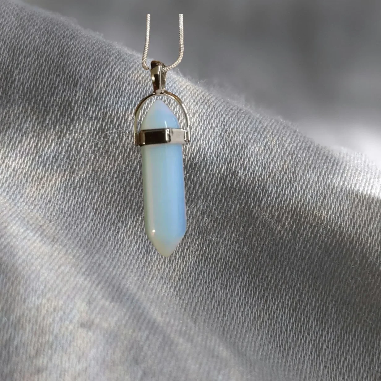 🤍 Opalite Point Pendant Necklace ✨ Confidence • Harmony • Gentle Prosperity