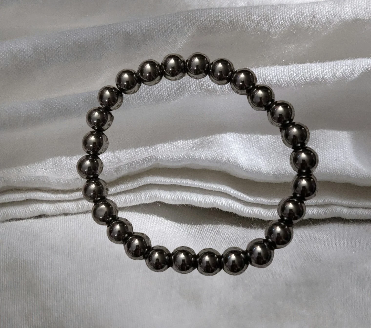 Hematite Stretch Bracelet – Grounding, Detox & Mental Focus
