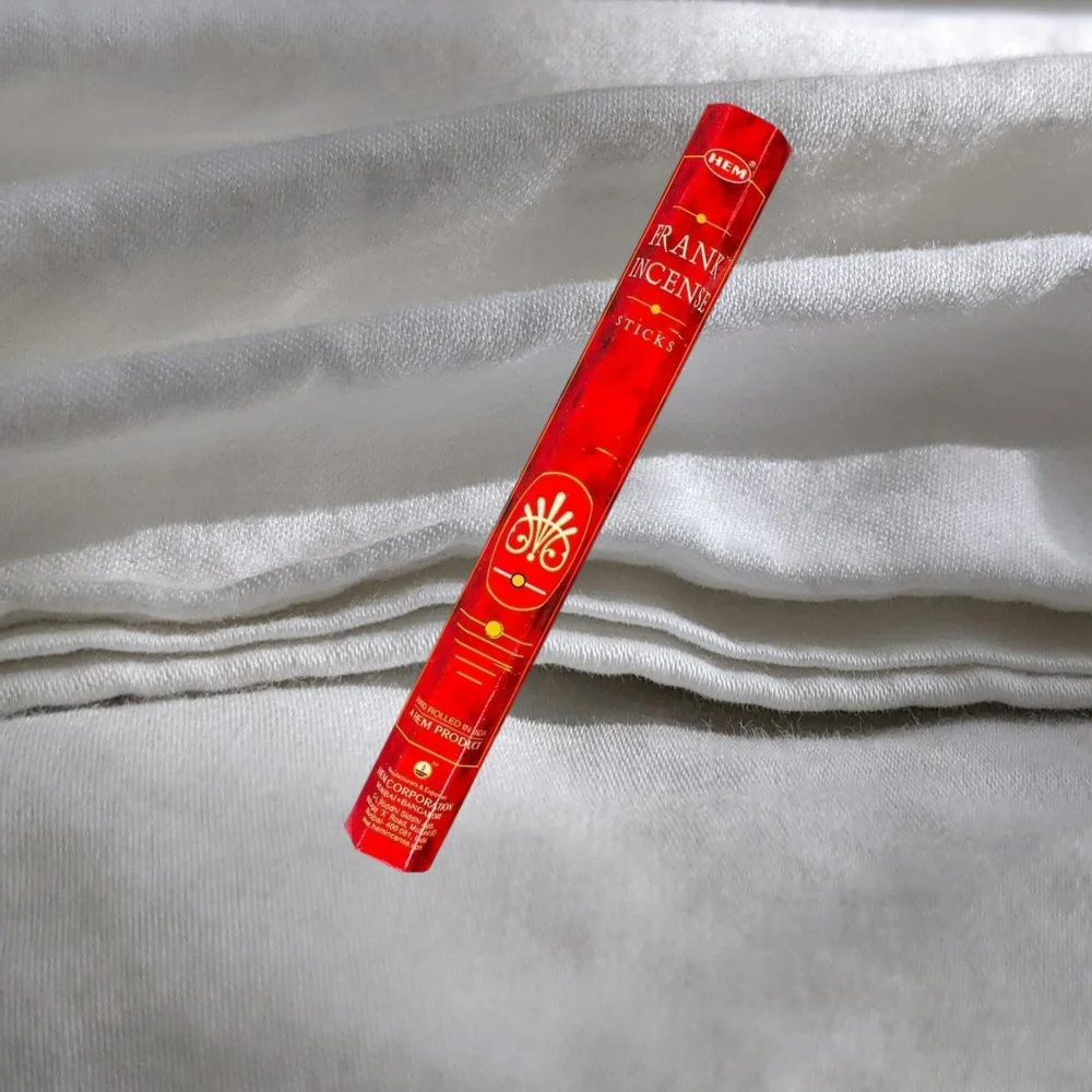 🌿✨ FRANKINCENSE INCENSE ✨🌿  🌙🔮 Tranquility • Mindfulness • Spiritual Connection • Sacred Stillness 🕯️