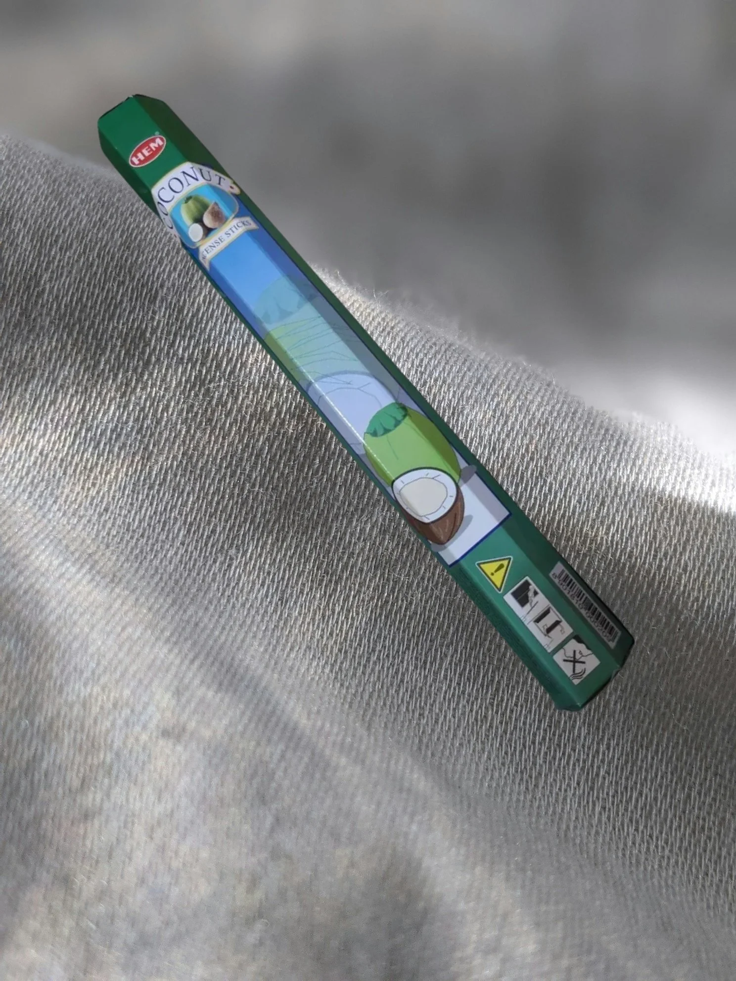 🥥🌴 COCONUT INCENSE STICKS 🌴🥥 🌙✨ Relaxation • Joy • Tropical Escape ✨🌙