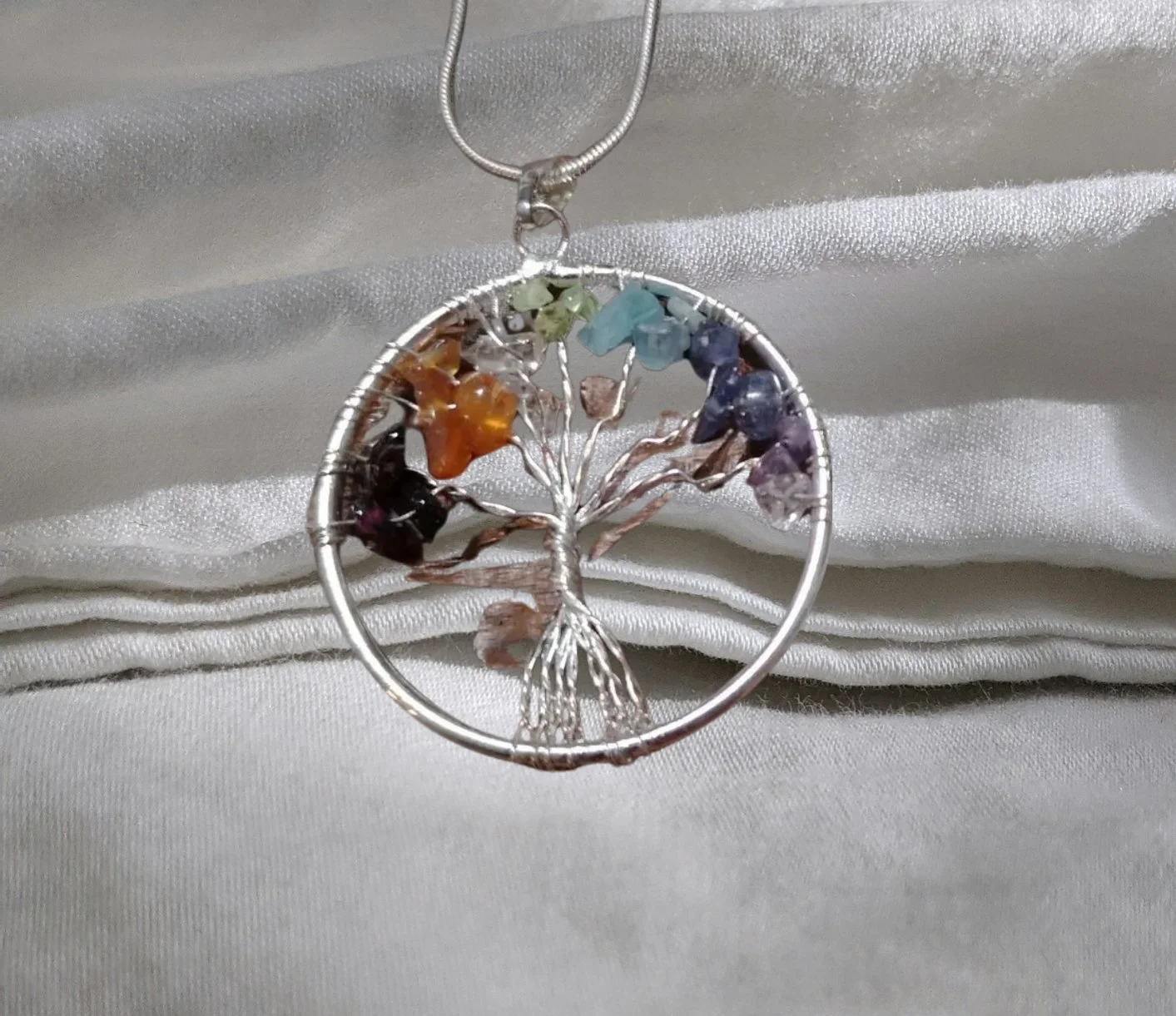 🌳🌈✨ Chakra Gemstone Tree of Life Pendant ✨🌈🌳  🌈🌳 Balance • Growth • Harmony • Connection • Wearable Energy 🧘‍♀️💫