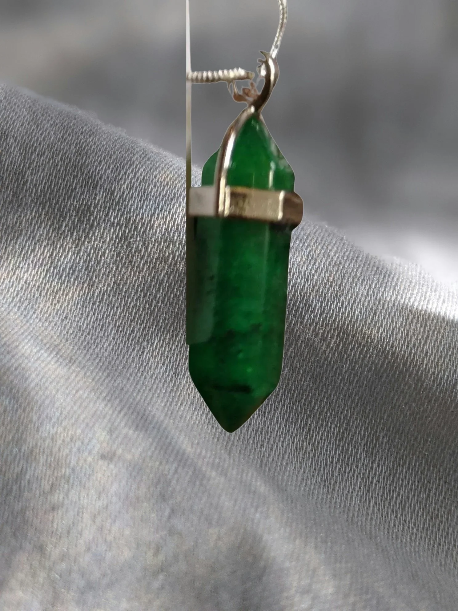 💚 Jade Point Pendant Peace • Protection • Prosperity