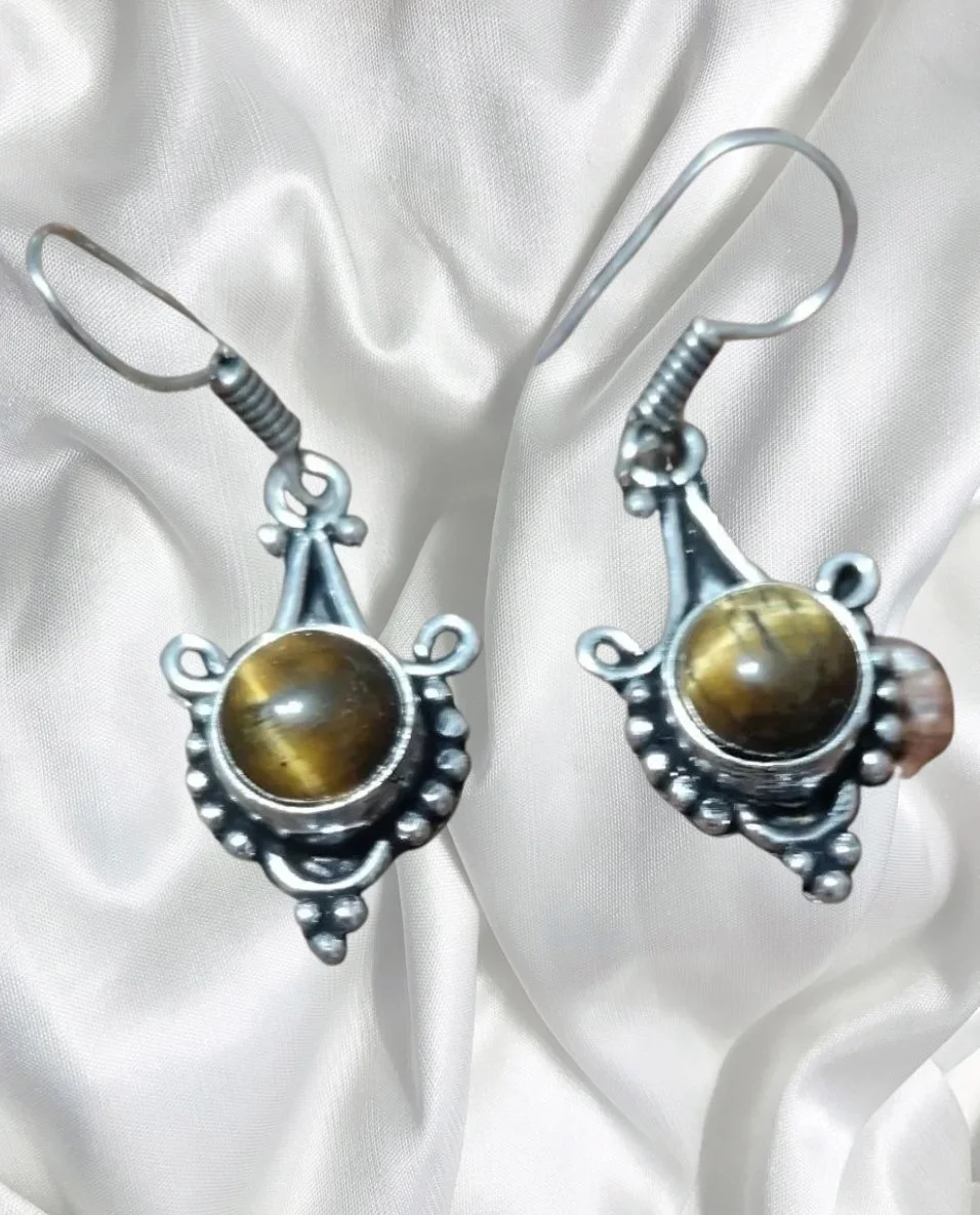 🐅✨ Tiger’s Eye Scrollwork Silver Earrings