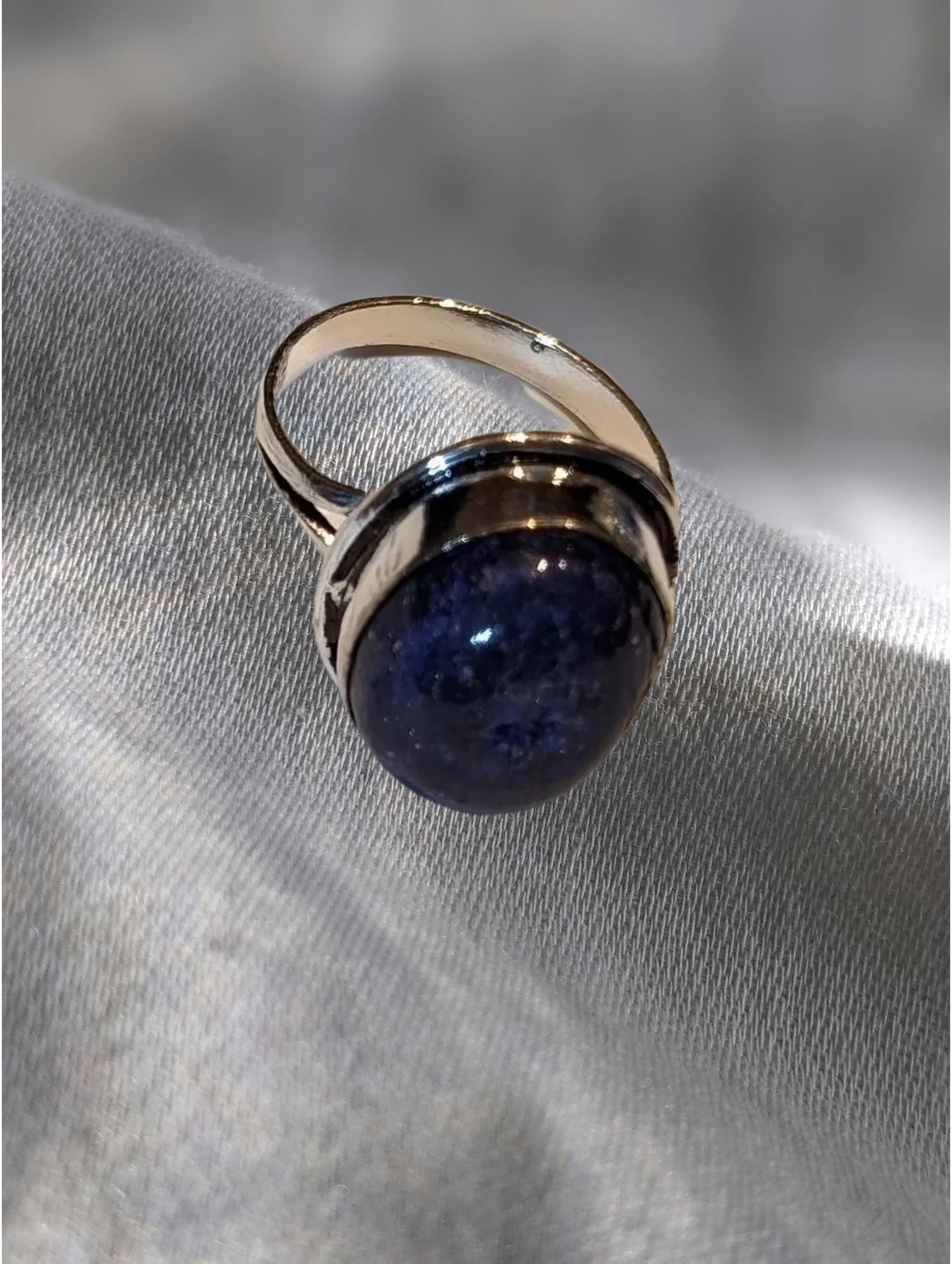 🔷💫 Lapis Lazuli Oval Sterling Silver Ring  Truth • Insight • Communication • Inner Clarity 💫🔷  Available Sizes: 6 · 8.5 · 9.5