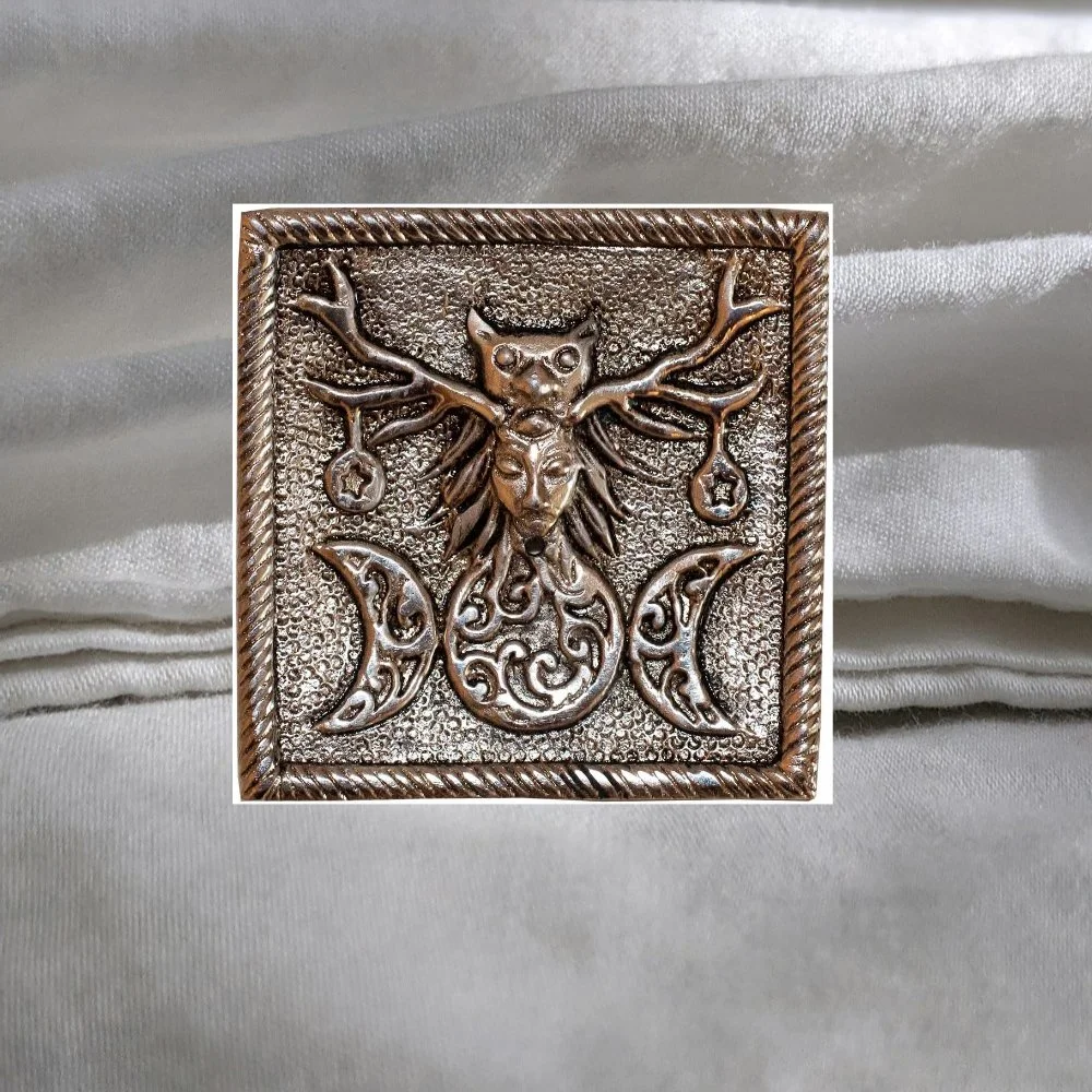 🌙✨ Triple Moon Metal Incense Holder – 2.25" Ritual Plaque of Divine Energy ✨🌙