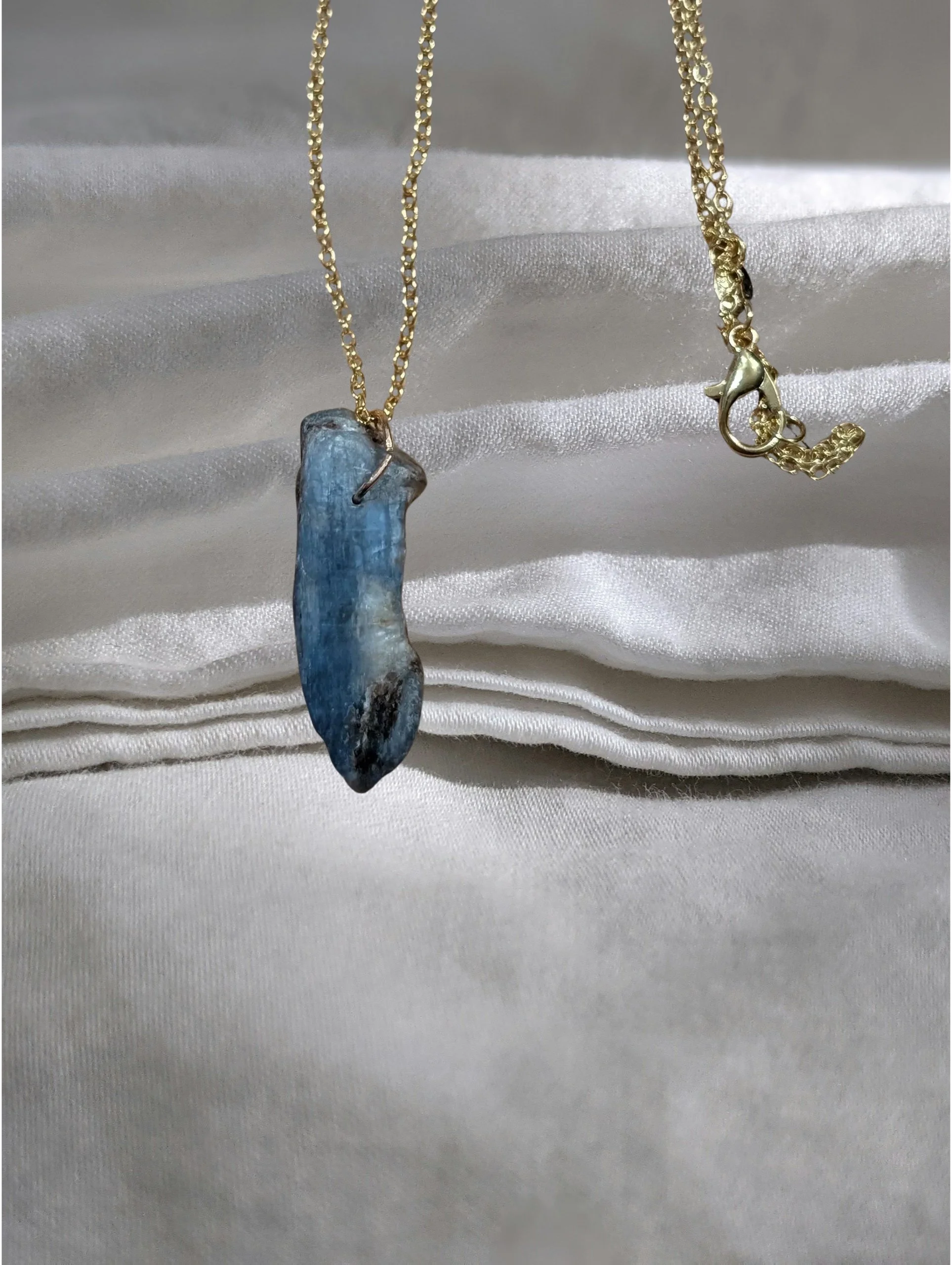 Blue Kyanite Raw Pendant ✨💙🌙