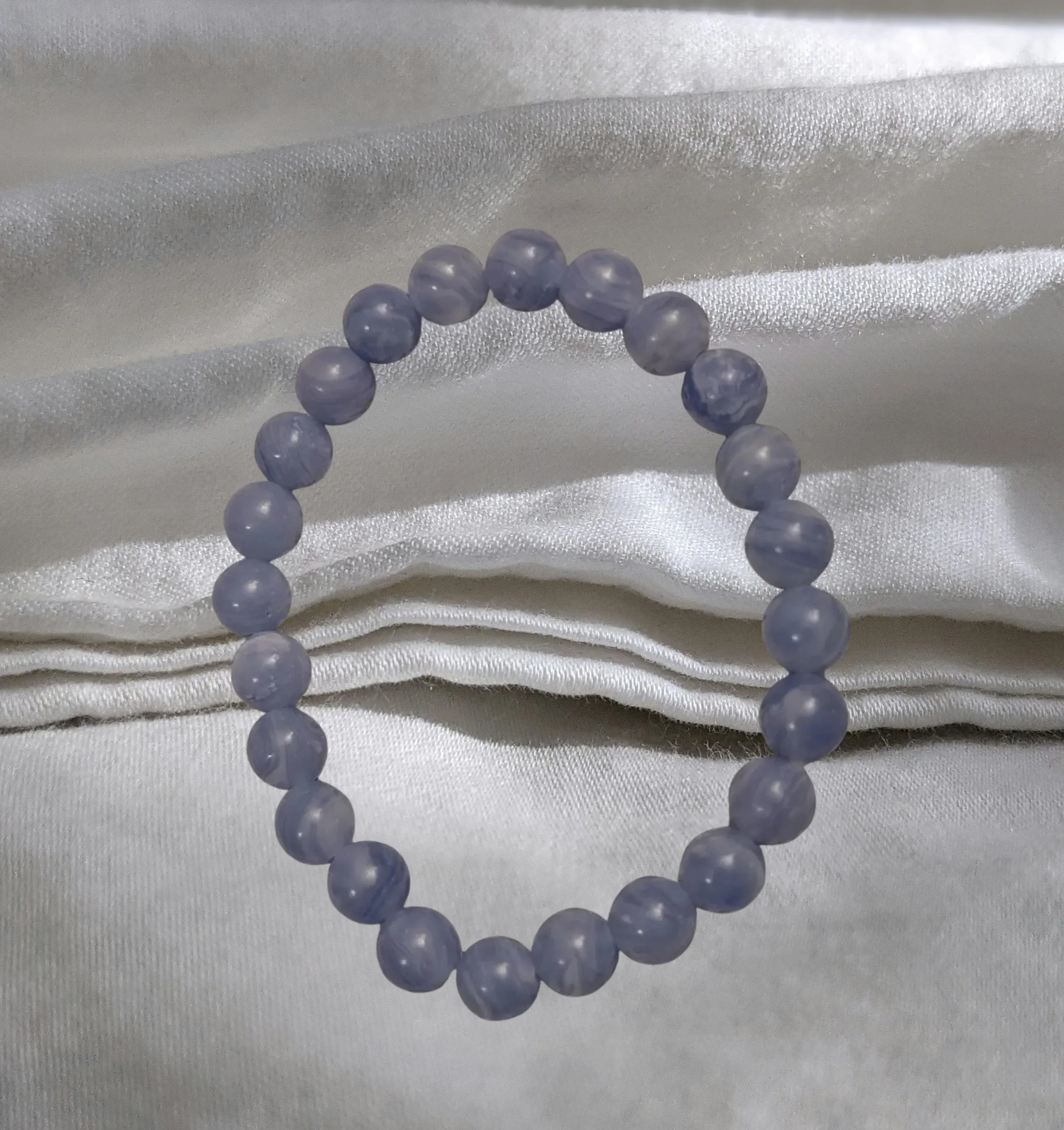 💙 Blue Lace Agate Stretch Bracelet – Peace, Presence & Graceful Expression