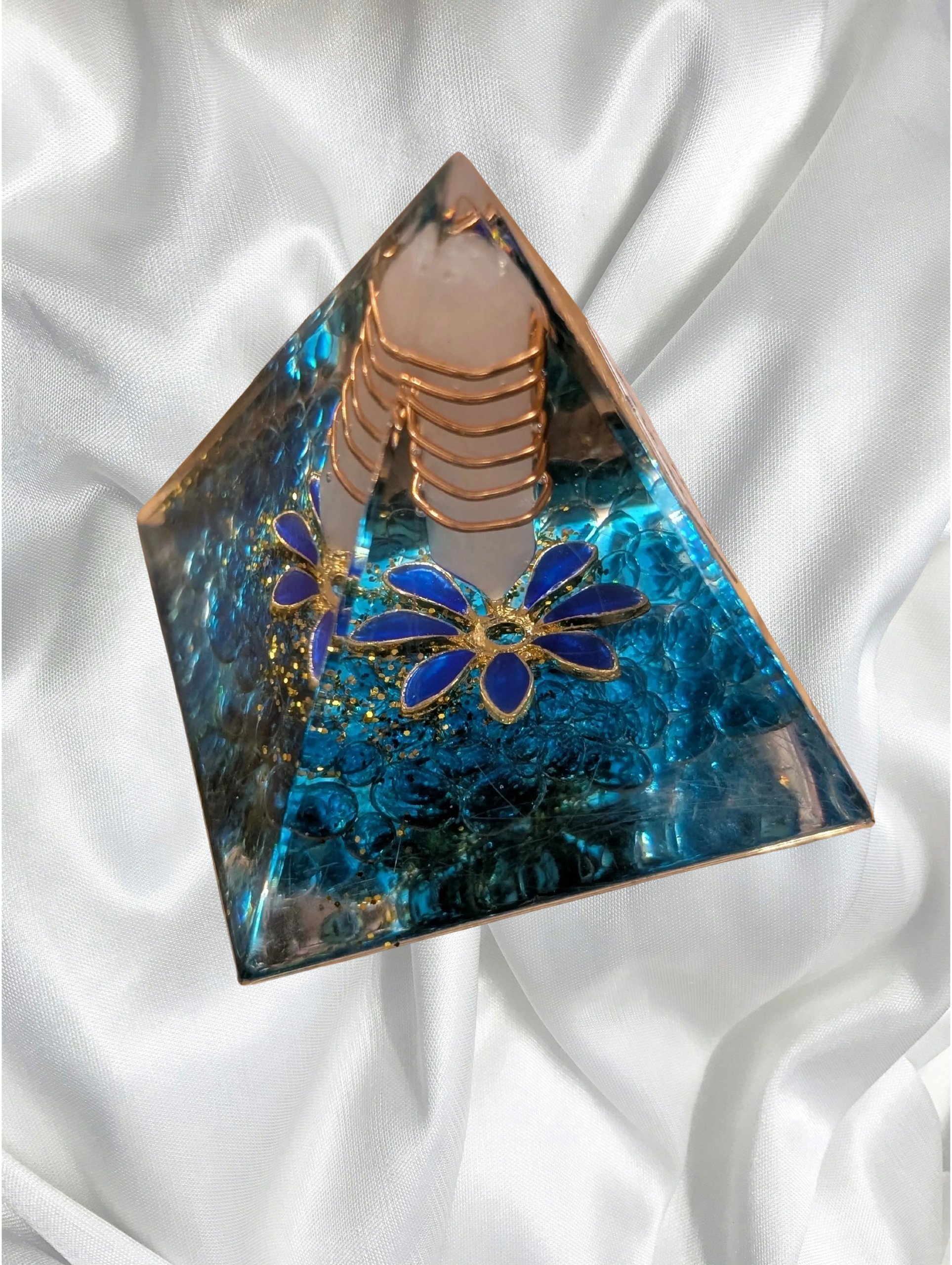 💎 Rose Quartz Double-Terminated Orgonite Pyramid – 2”