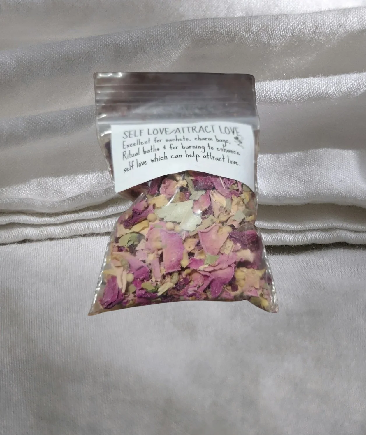 💖✨ Rose Petals – Reiki Charged Self‑Love & Attraction Blend (3×2" Bag) ✨💖