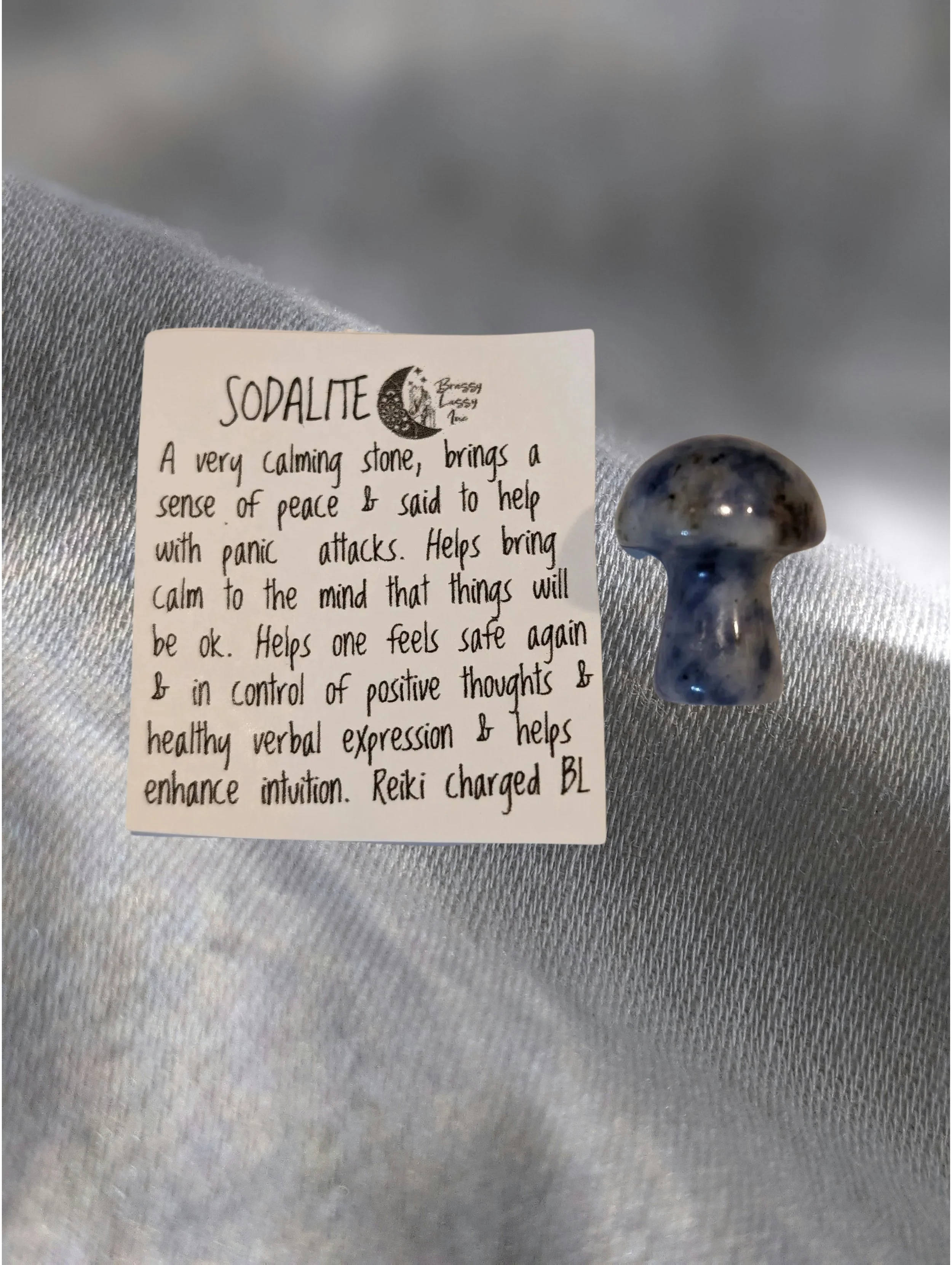 🍄 Sodalite Mini Mushroom (1")  💙 Truth • Clarity • Calm Communication • Insight • Balance