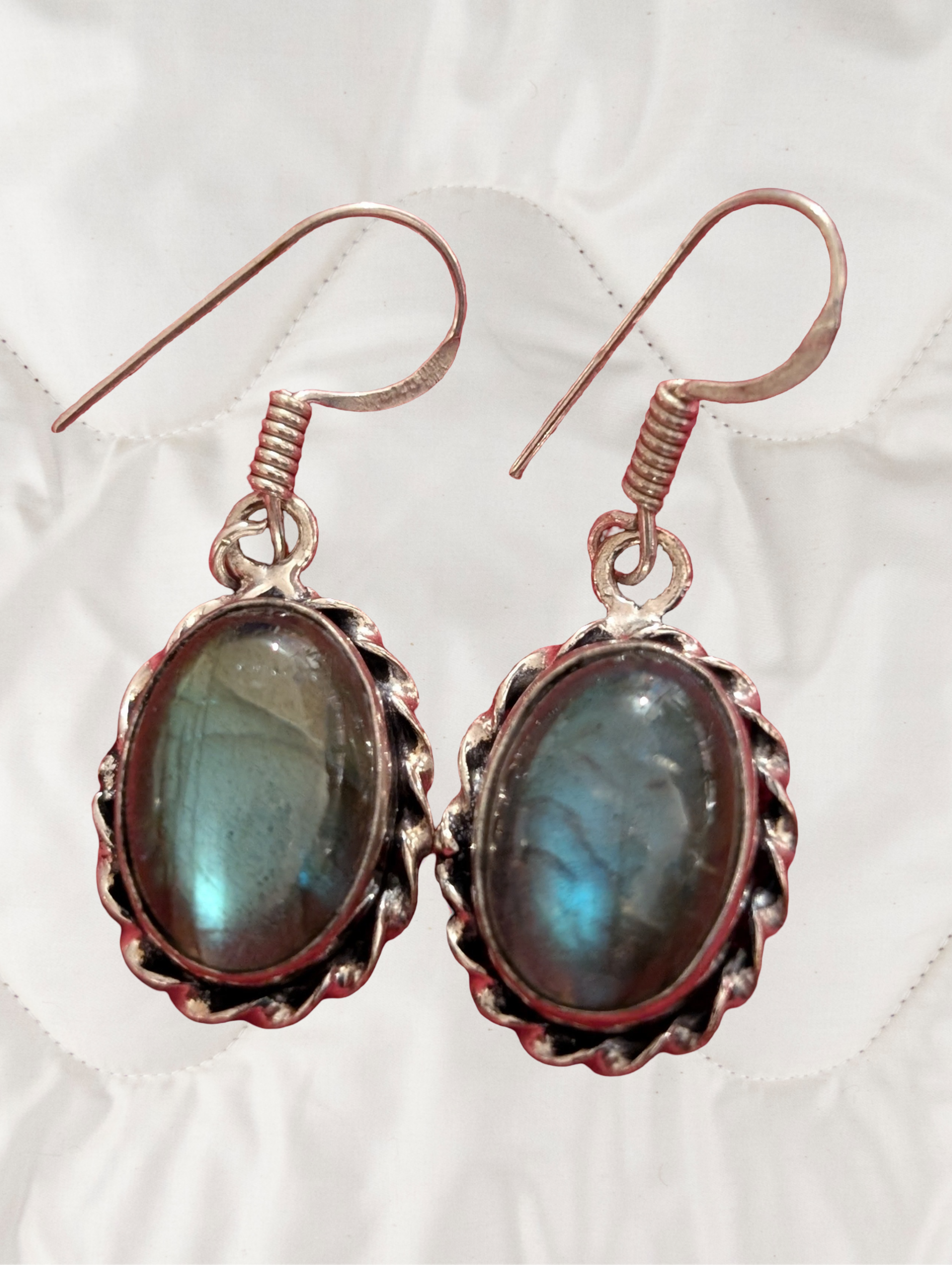 Oval Filigree Labradorite Earrings  Sterling Silver • Labradorite • Oval Earrings • Filigree Silver • Gemstone Drop Earrings • Intuition • Protection ✨🔮