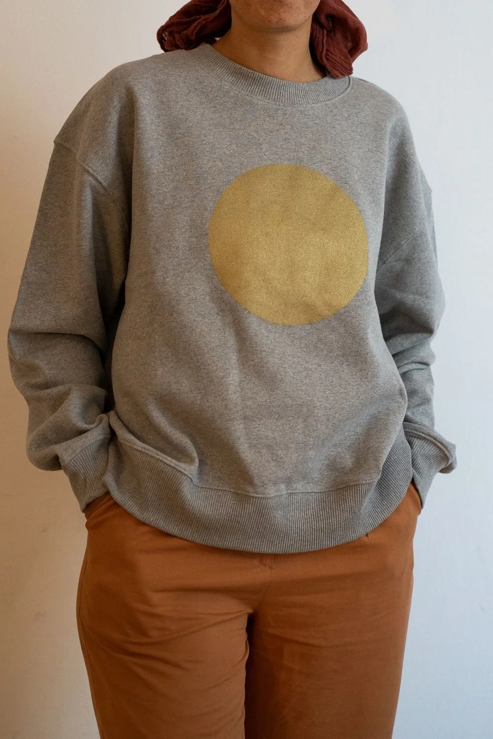 BE GOLDEN by The Lovers & Leaders, Sweater - grau / Druck gold