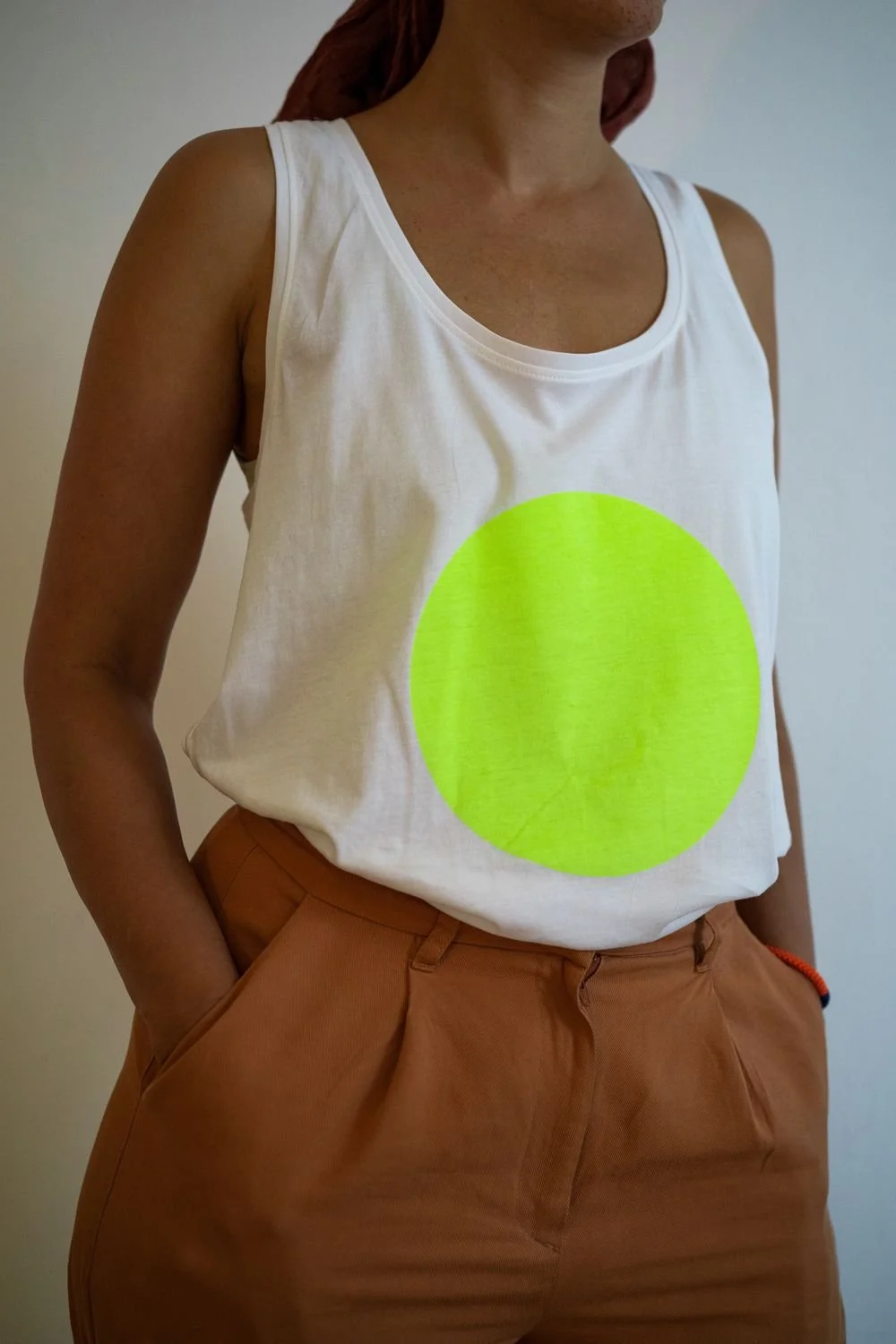 BE NEON by The Lovers & Leaders, Tanktop - weiß / Druck NEONGELB