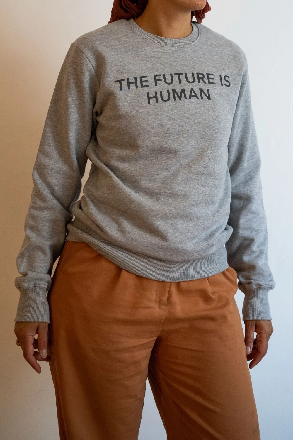 THE FUTURE IS HUMAN by The Lovers & Leaders, Sweater – grau / Druck grau - Restbestand