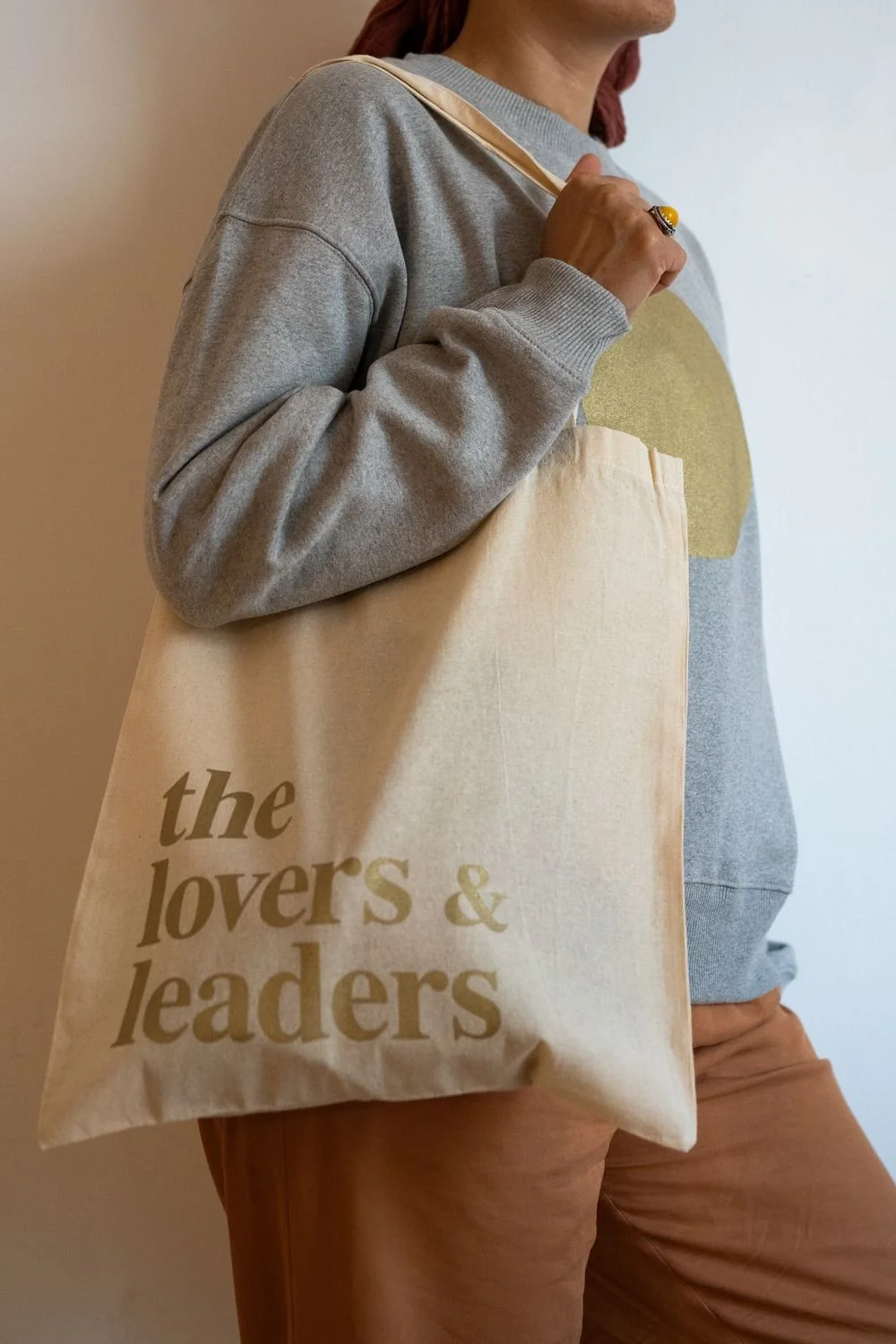 THE LOVERS & LEADERS Bag – gold