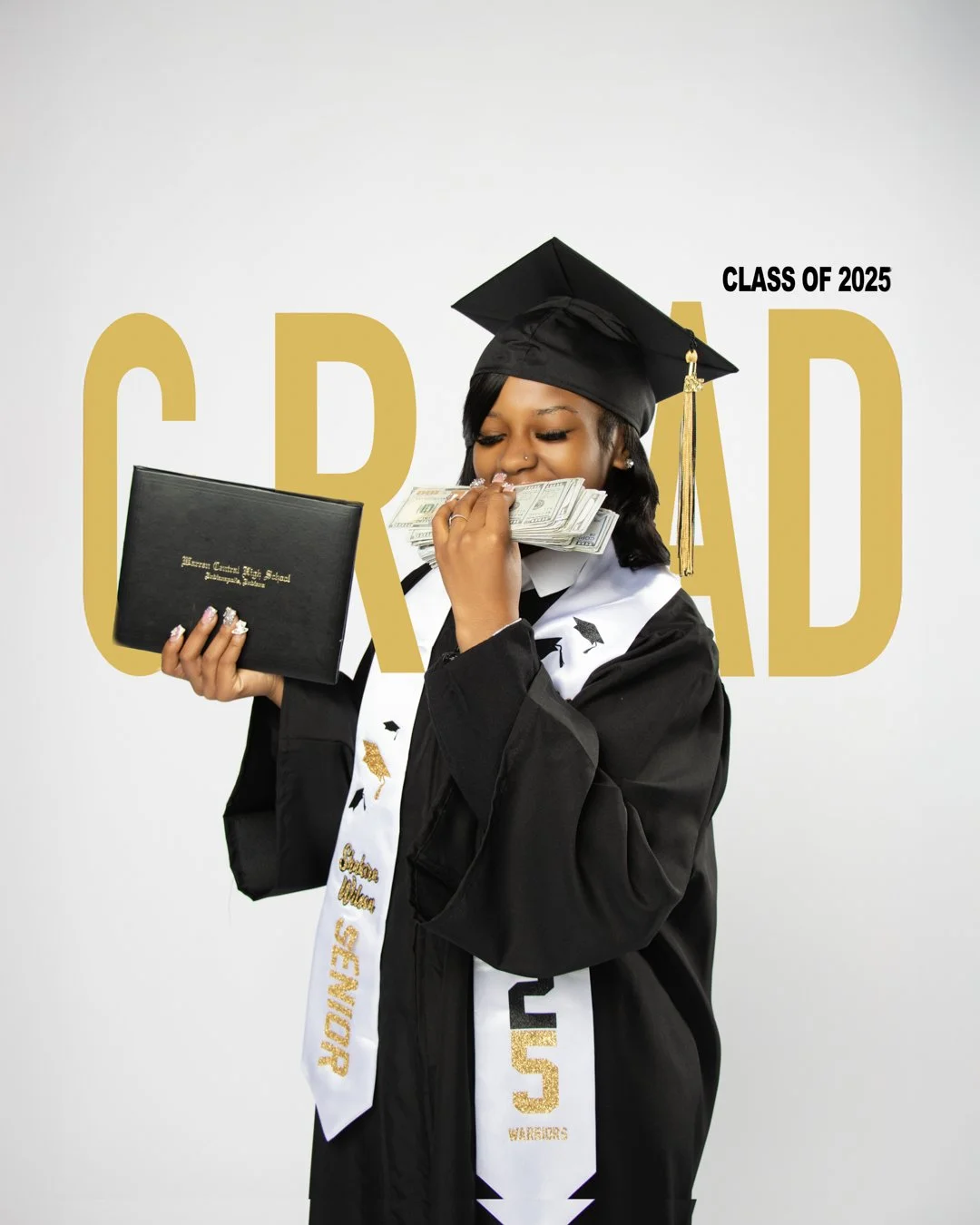 Gradution photoshoot idea with graduation cap and diploma cover