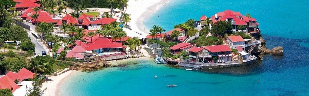 We also venture over to the Eden Rock resort for a stay on the beach and shopping. 