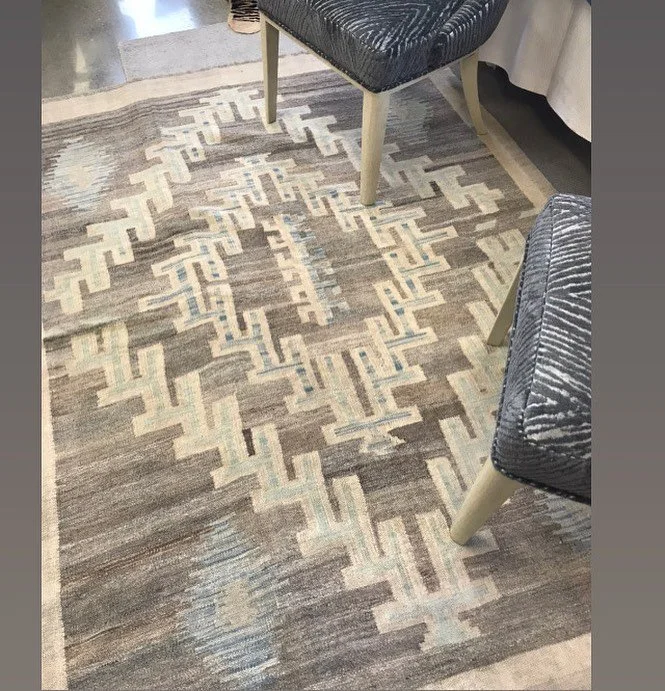 Flat-Weave-Rug-in-the-store.jpg