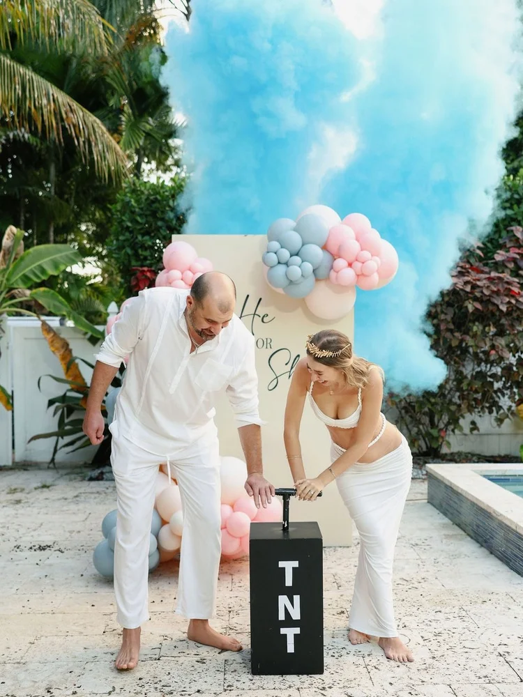 Baby shower event styling and balloon decor