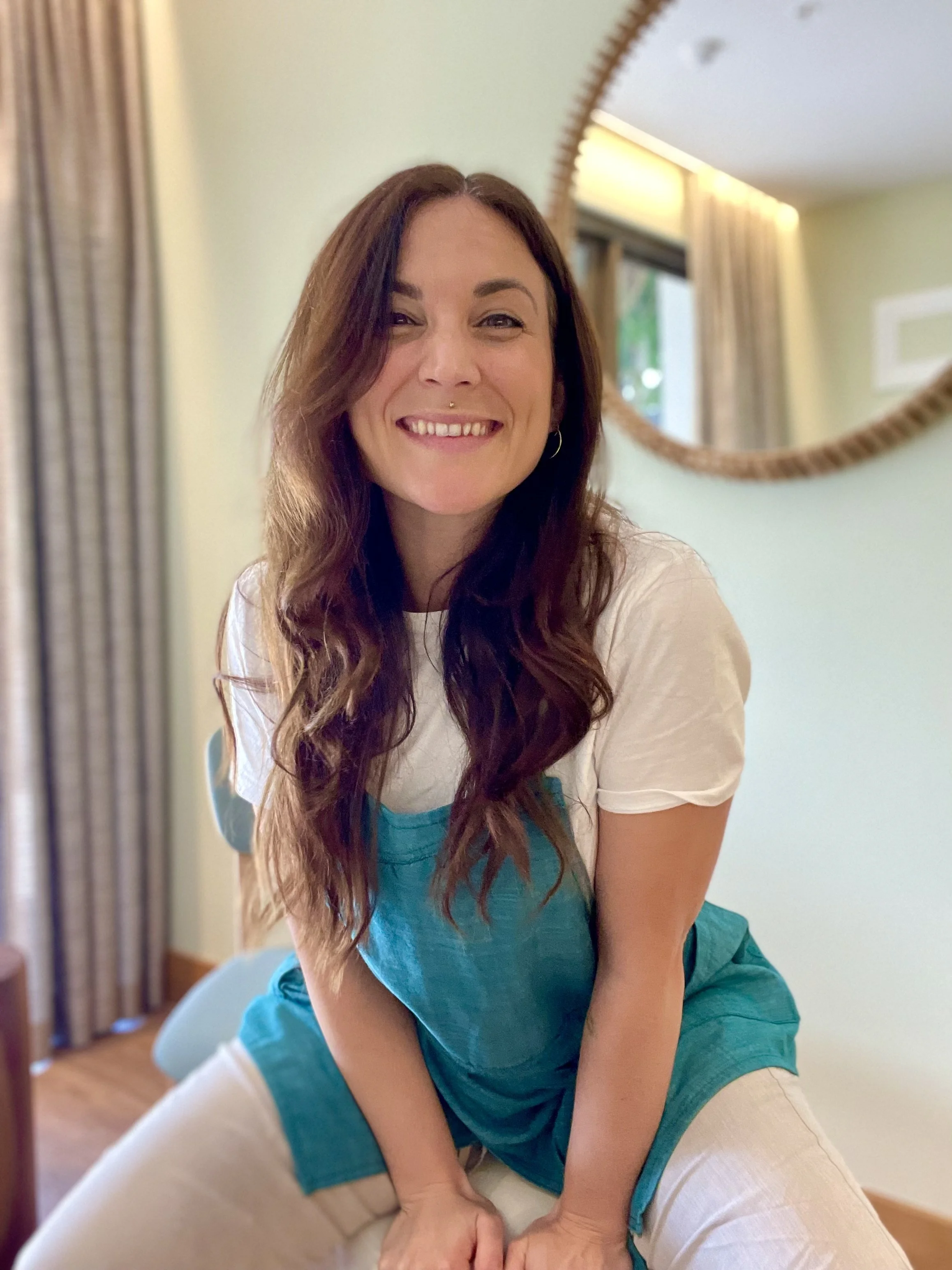 Alice in divisa lavorativa in Spa