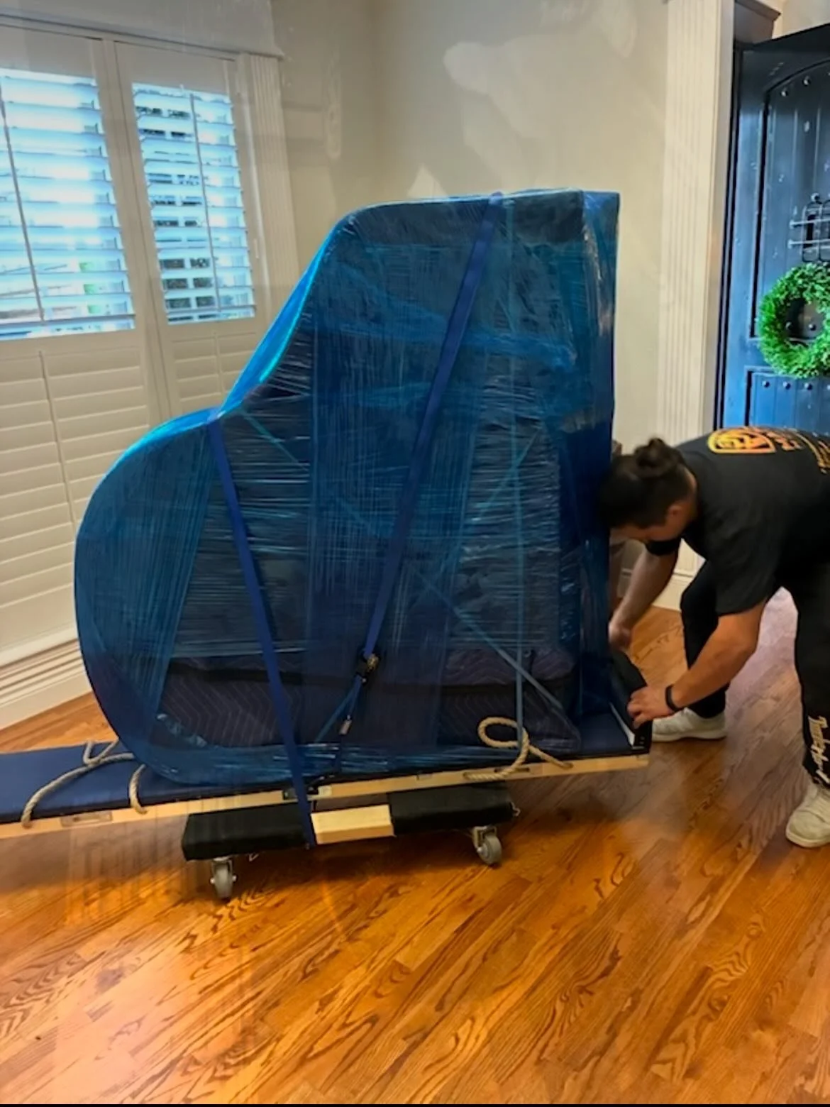 Another satisfied client!

Today we disassembled, wrapped, protected, transported 60 miles, unwrapped, and reassembled this baby grand piano all in the matter of hours. You can count on us as the trusted partners who help with all your moving solutio