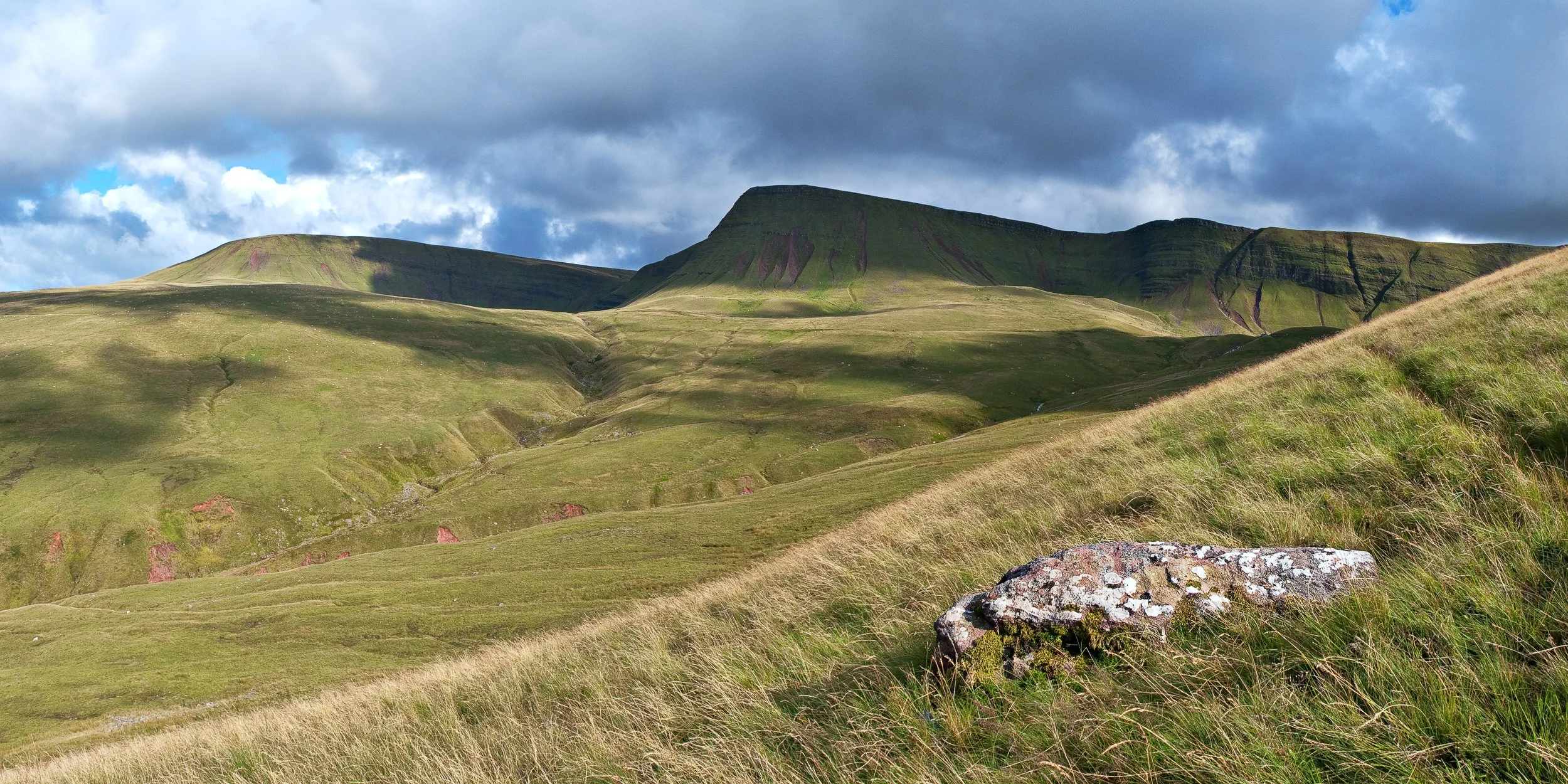 NM_0907 Mynydd Du Pan 01ed.jpg