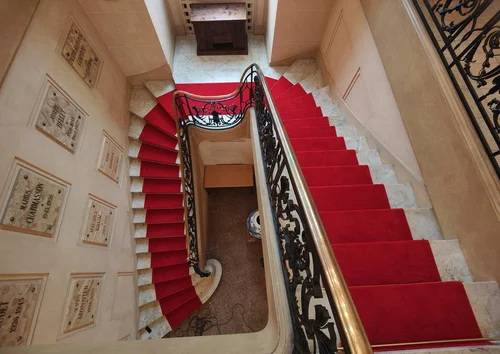 Escalier d’honneur — Tapis d’accueil — CCI Hautes-Alpes — Hôtel des Postes, Gap