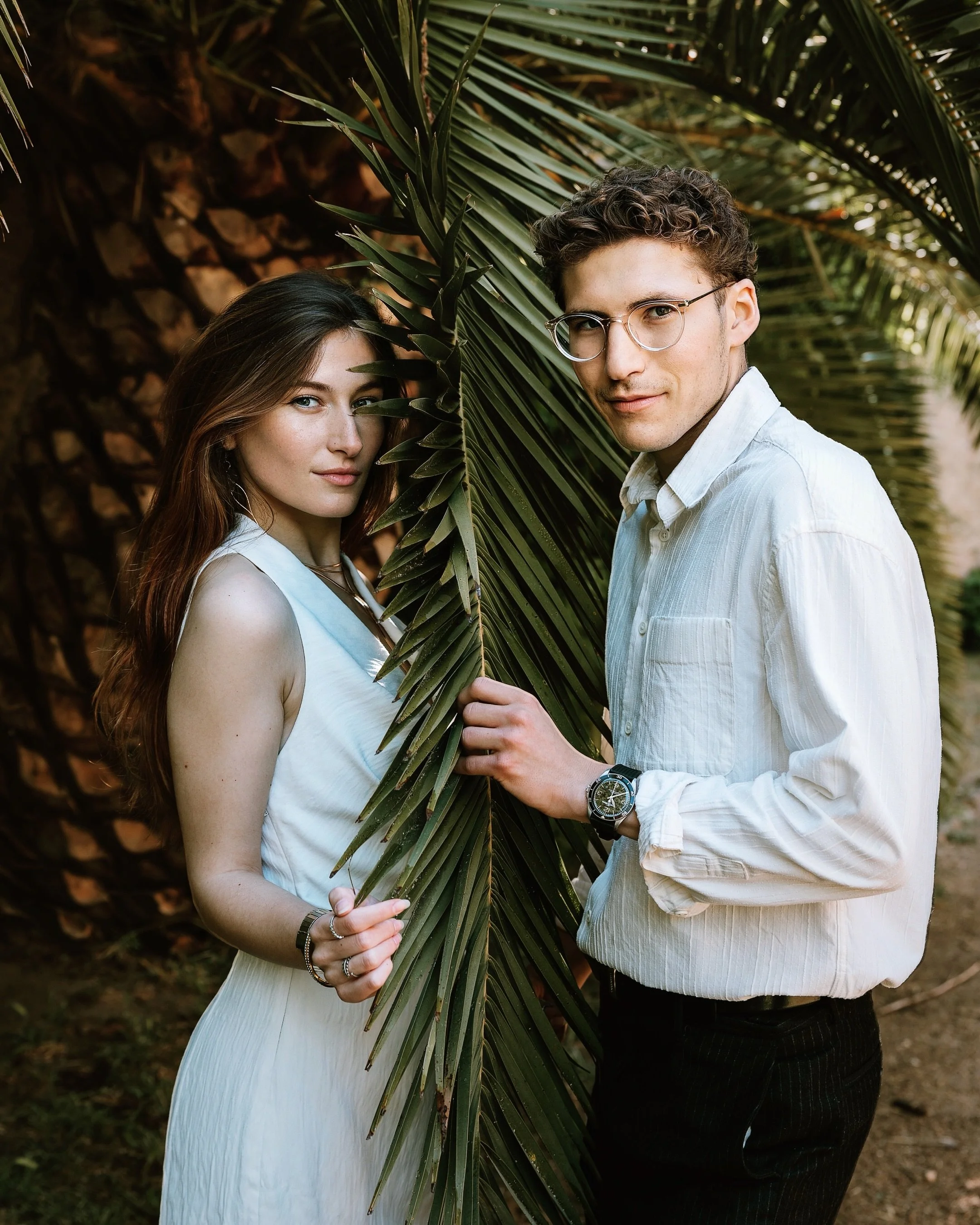 Hidden in plain sight, but I&rsquo;d find you anywhere 🌿

#CoupleGoals #barcelona #TropicalRomance #destinationphotographer #wedding