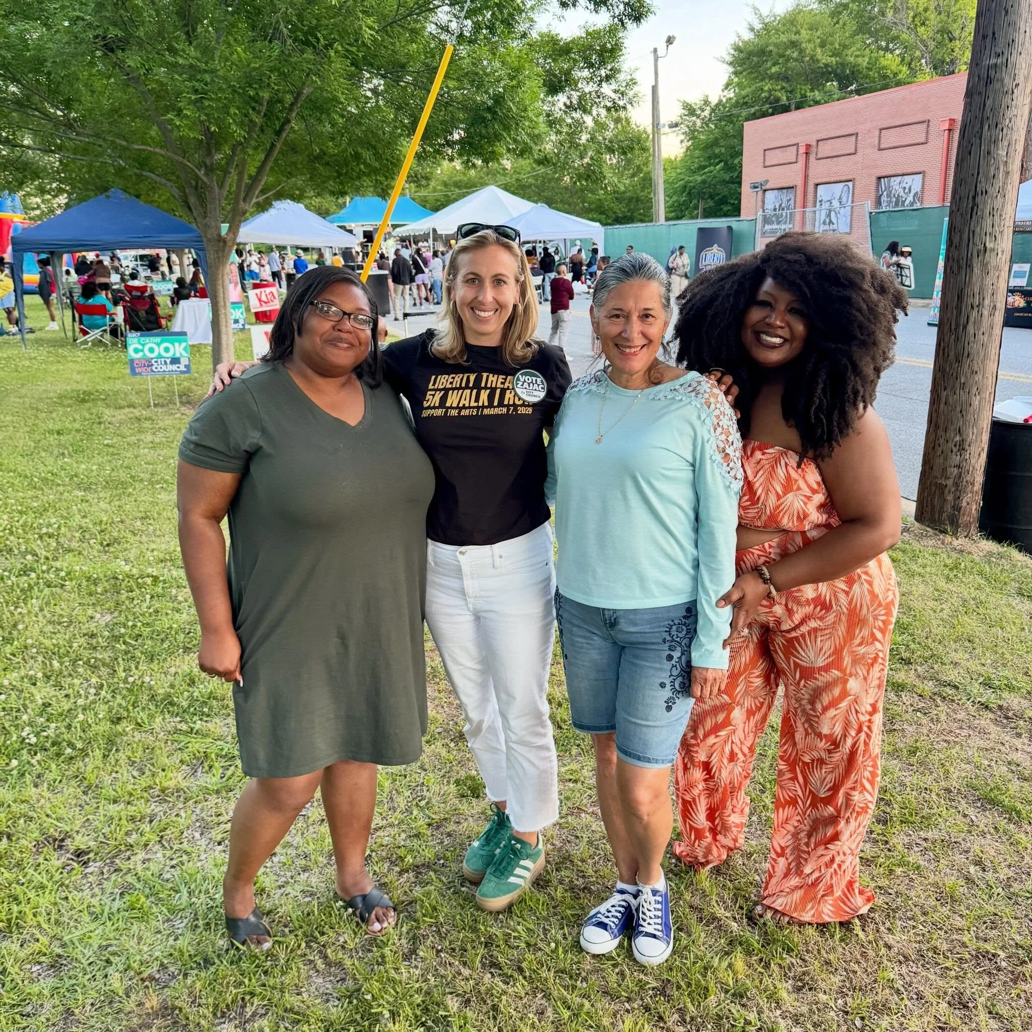 Closed out my weekend with some of my favorite ladies at the 2nd Annual Ma Fest.💫

Congratulations to the @libertytheatreculturalarts on another successful event and for continuing to bring more attention, activation, and energy to the historic Libe