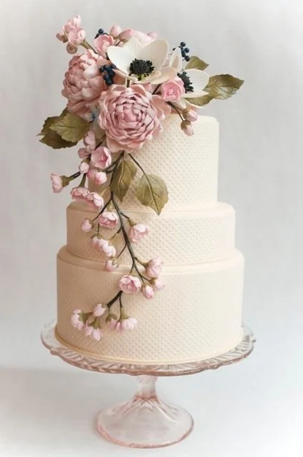 Featured in The Cake Blog | Photography by Laura Mazy