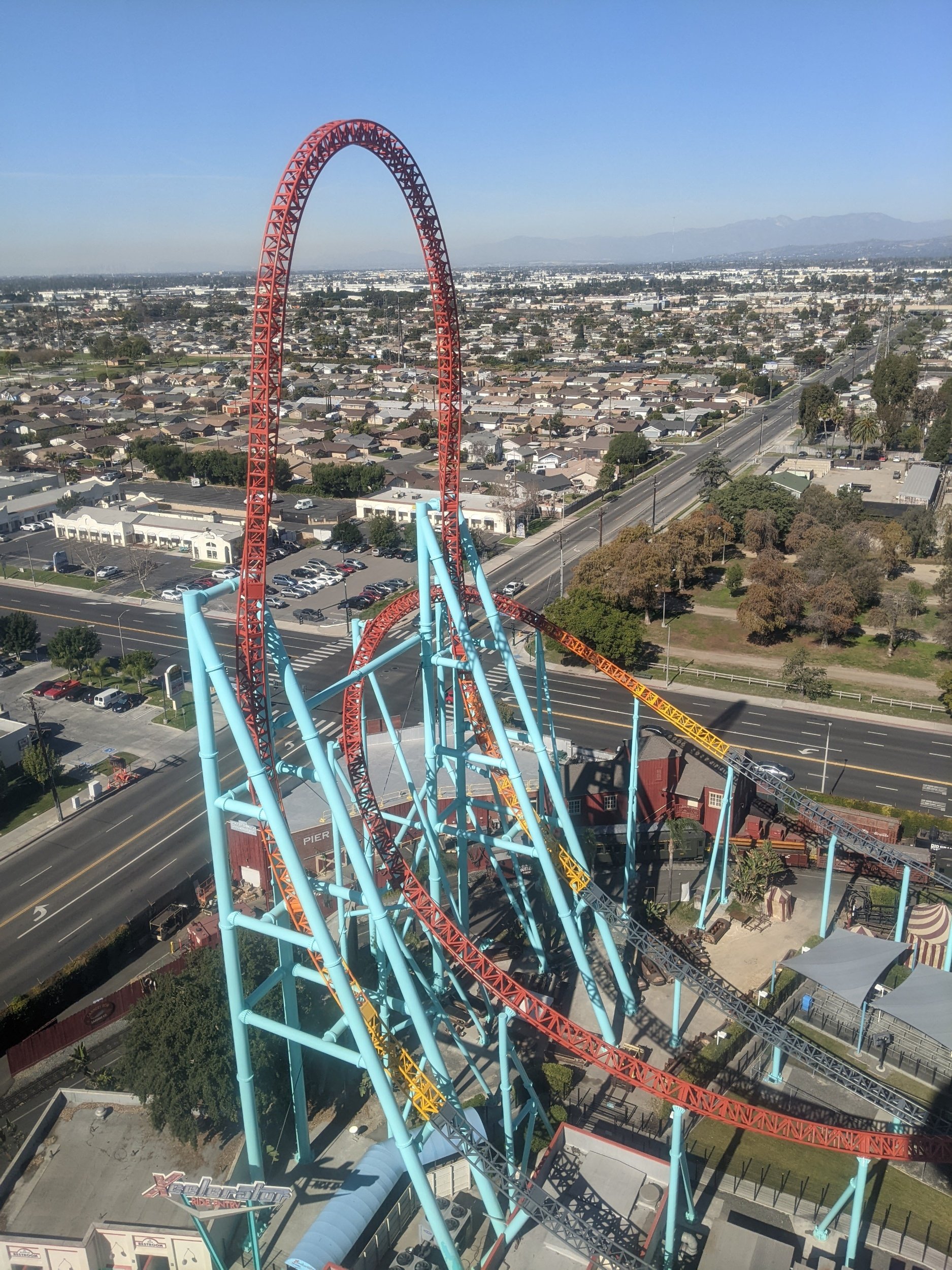 processed_Xcelerator_(Knott's_Berry_Farm)_2.jpg